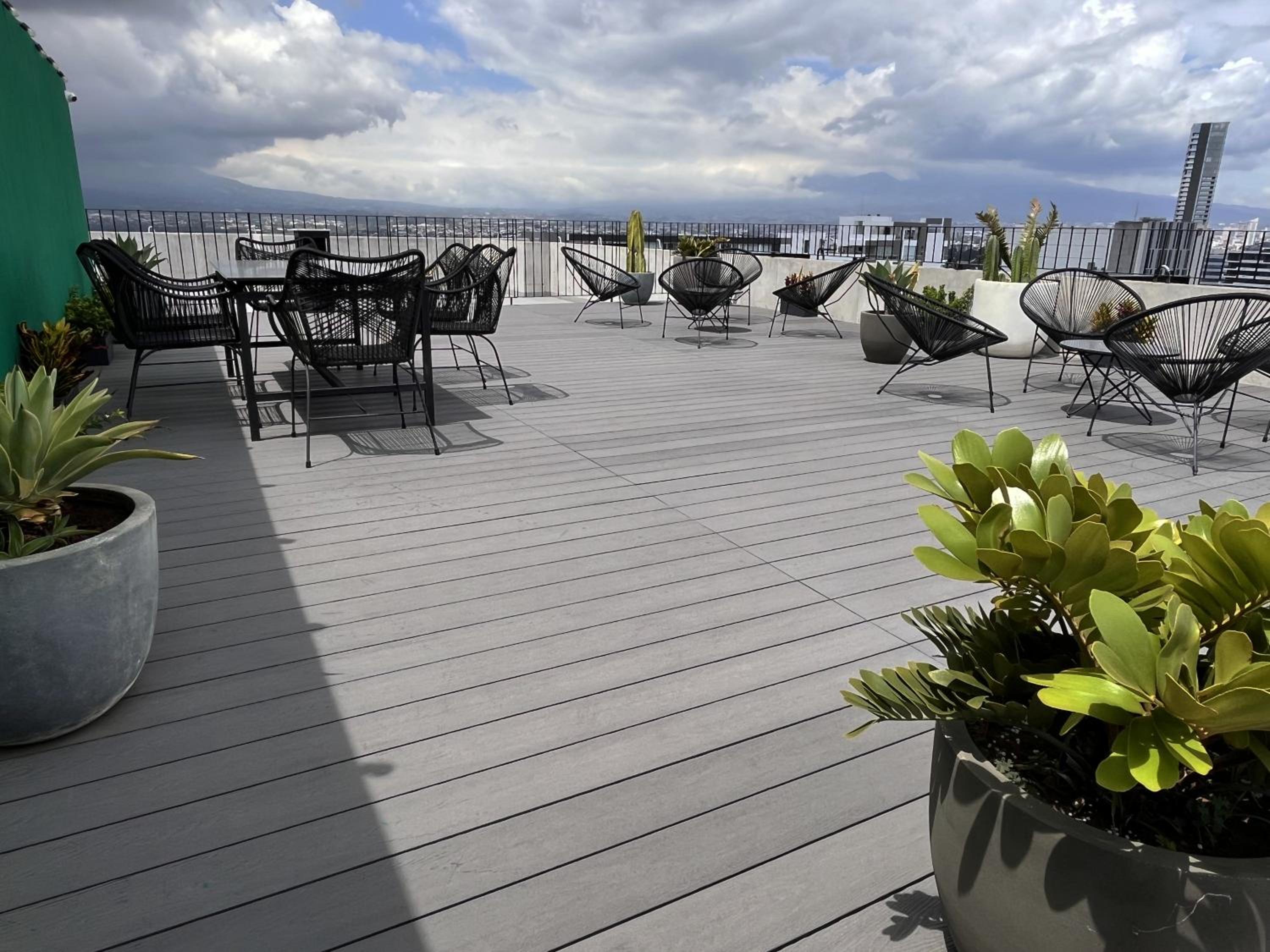 CityScape Properties 20th floor Studio 24-7 Concierge Amenities