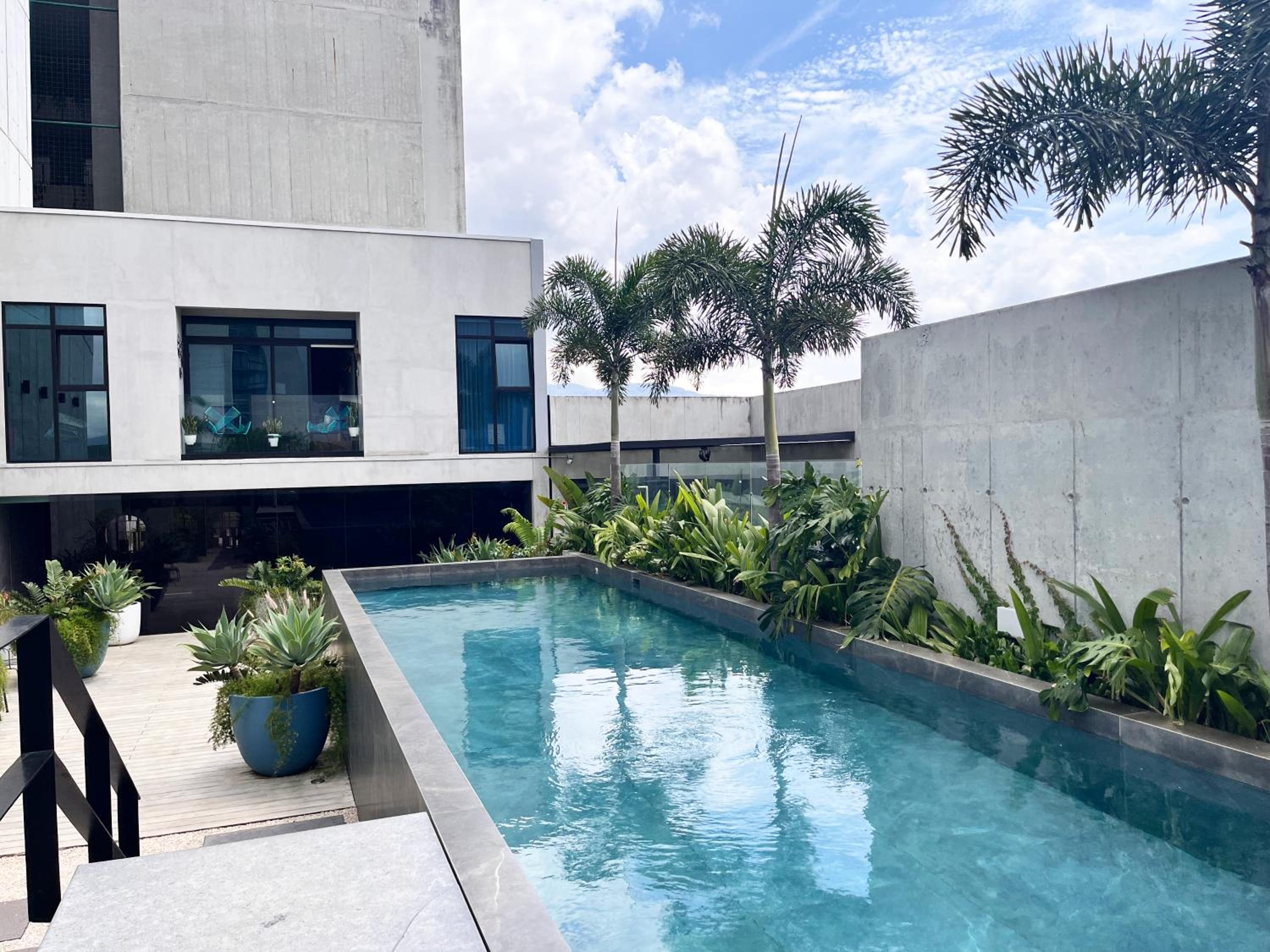 CityScape Properties 20th floor Studio 24-7 Concierge Amenities