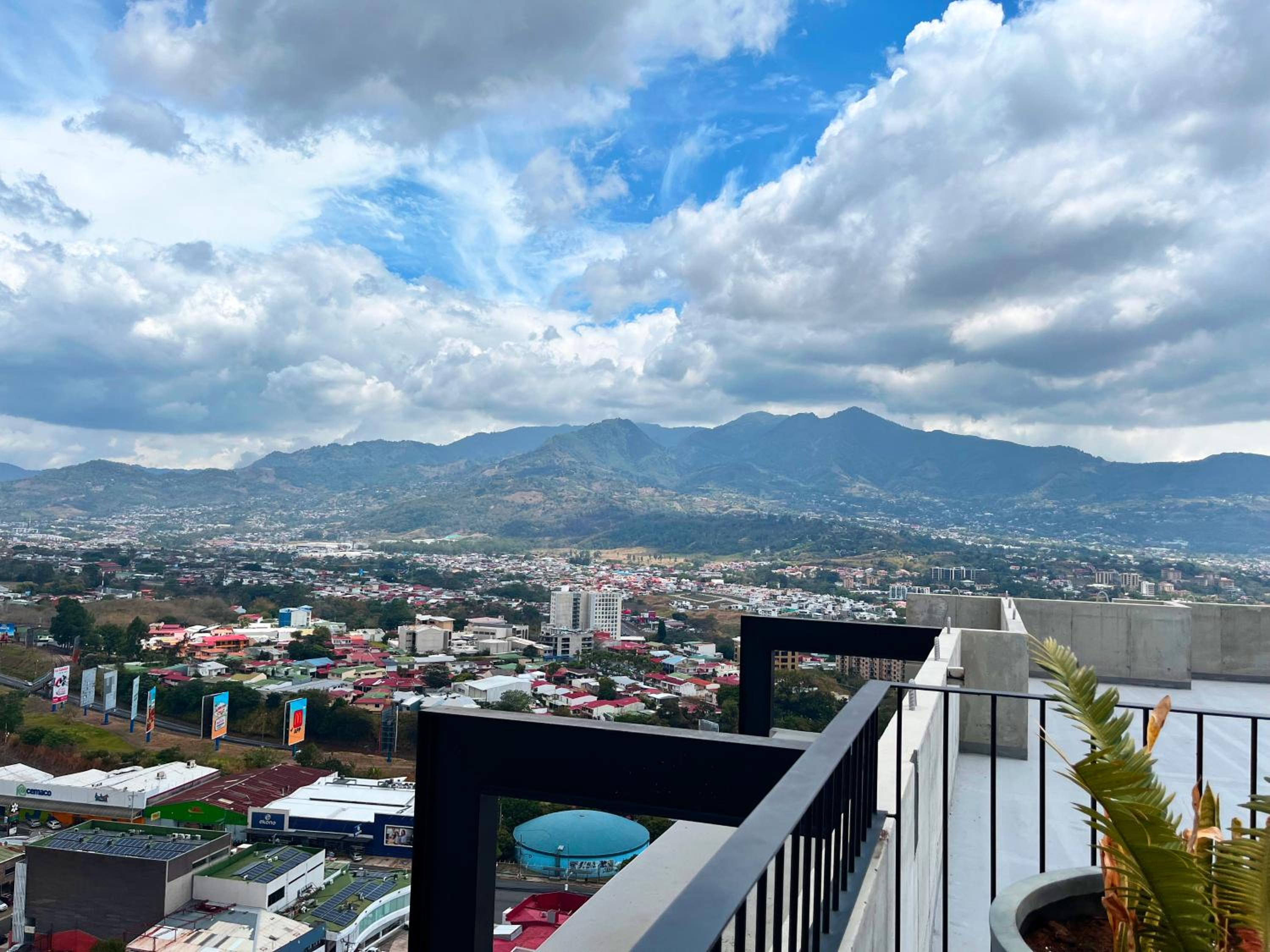 CityScape Properties 20th floor Studio 24-7 Concierge Amenities