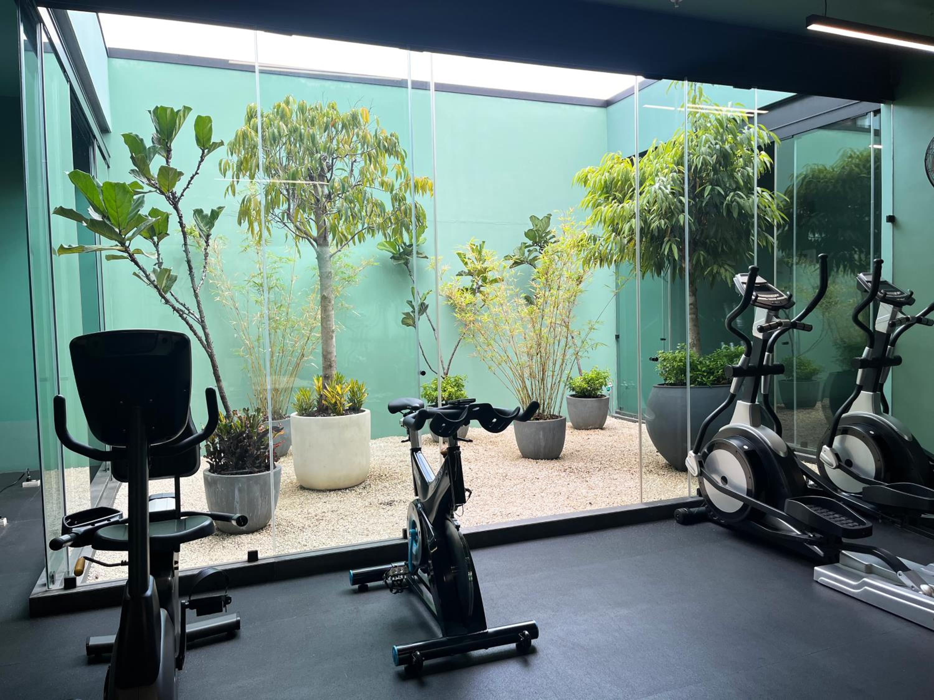 CityScape Properties 20th floor Studio 24-7 Concierge Amenities
