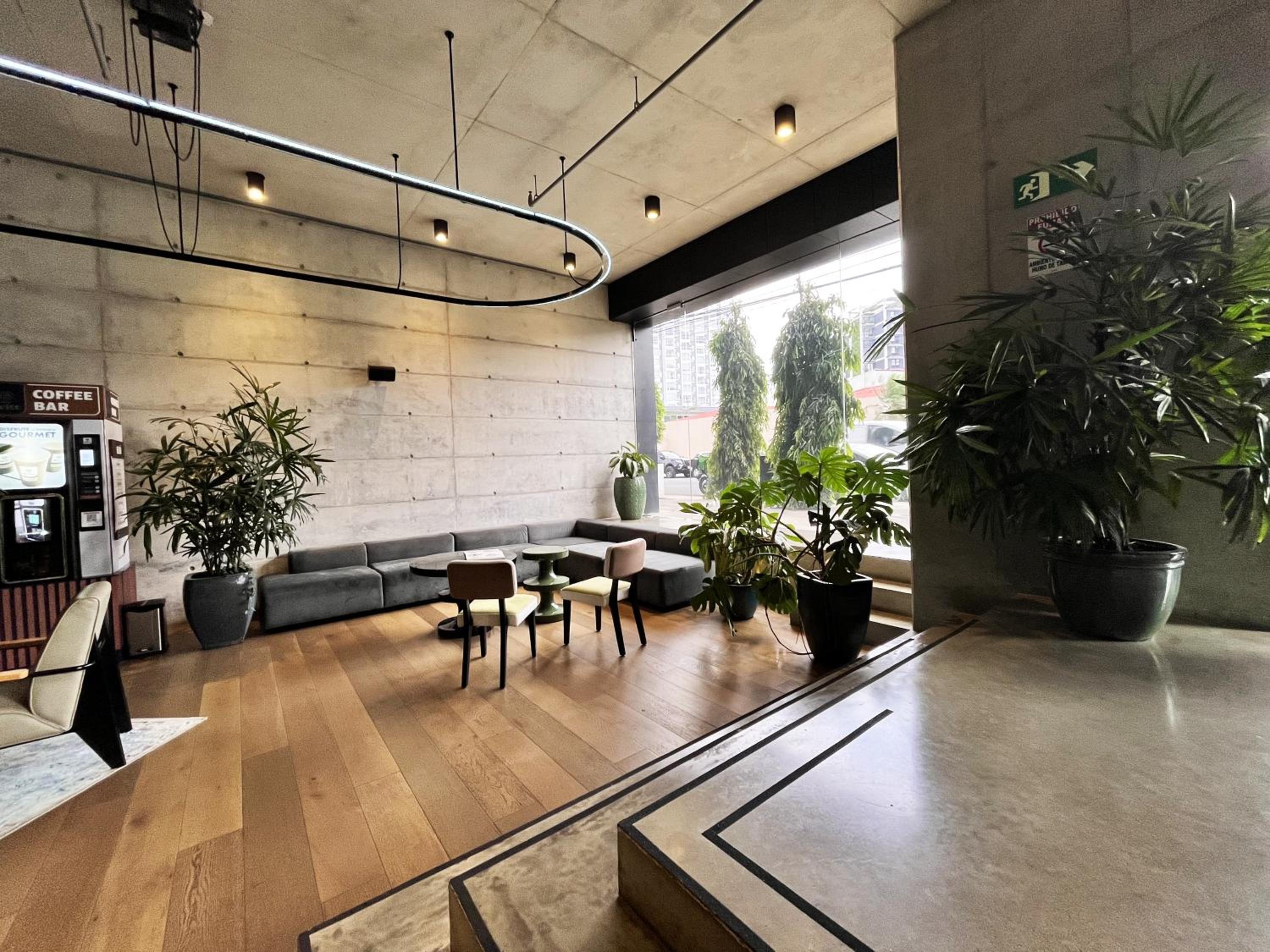 CityScape Properties 20th floor Studio 24-7 Concierge Amenities