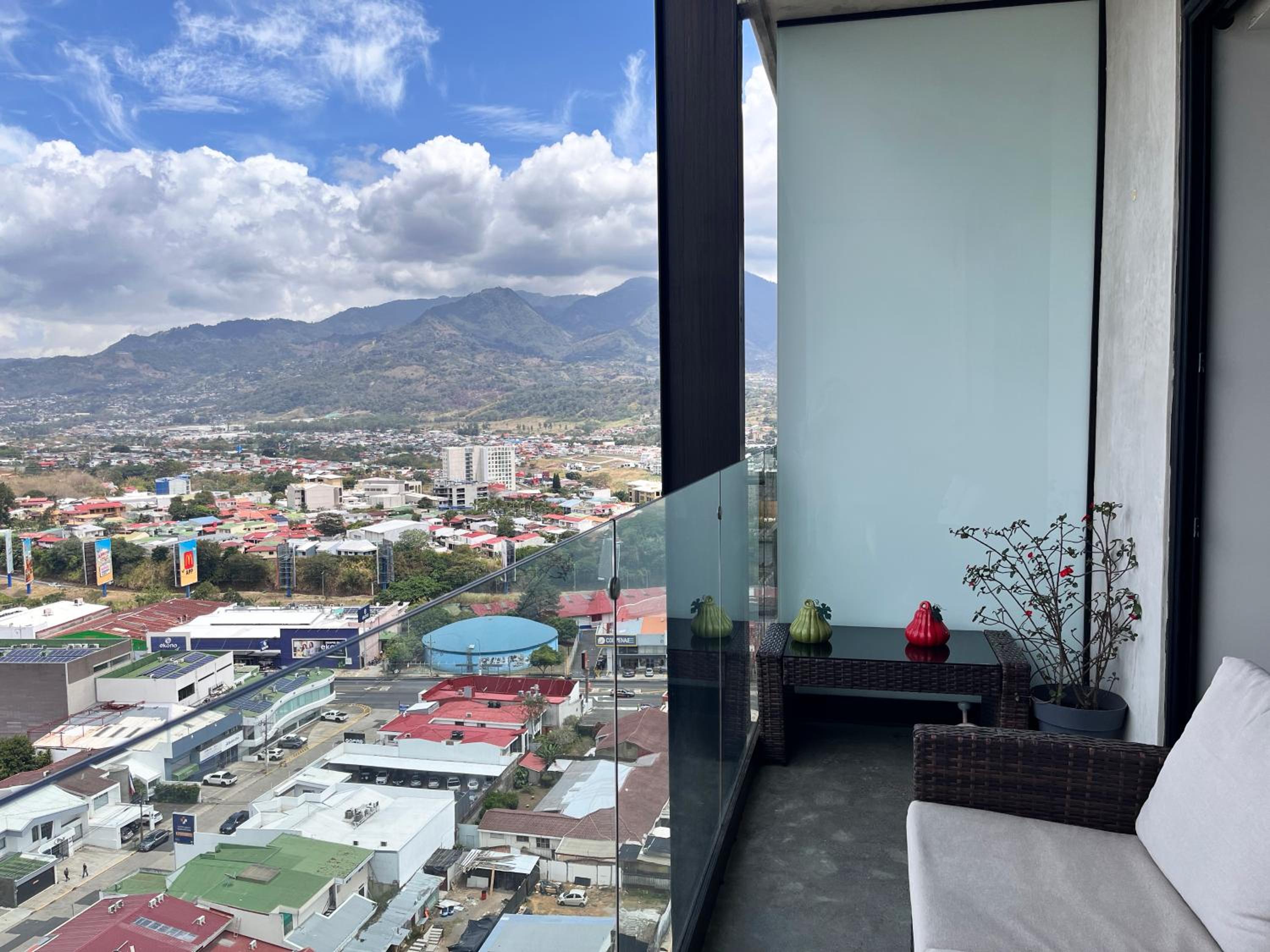 CityScape Properties 20th floor Studio 24-7 Concierge Amenities