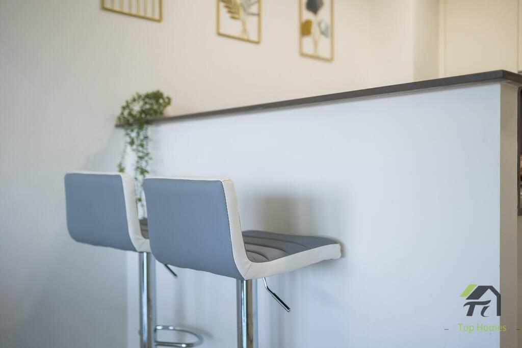 Vivid Unit Next to Campsie 6 mins to train station
