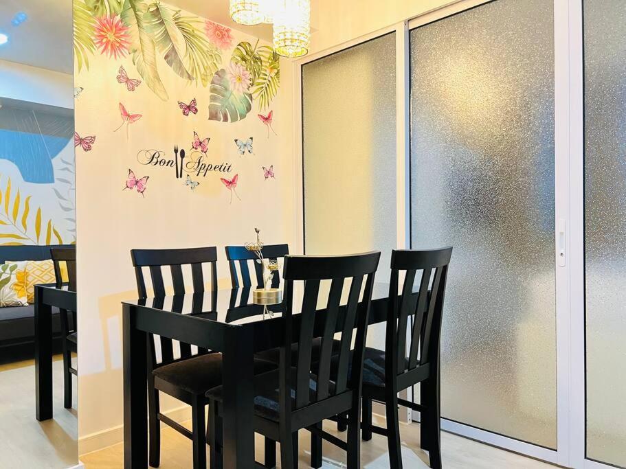 Azure Lovely and Refreshing 1 BR Suite view 3