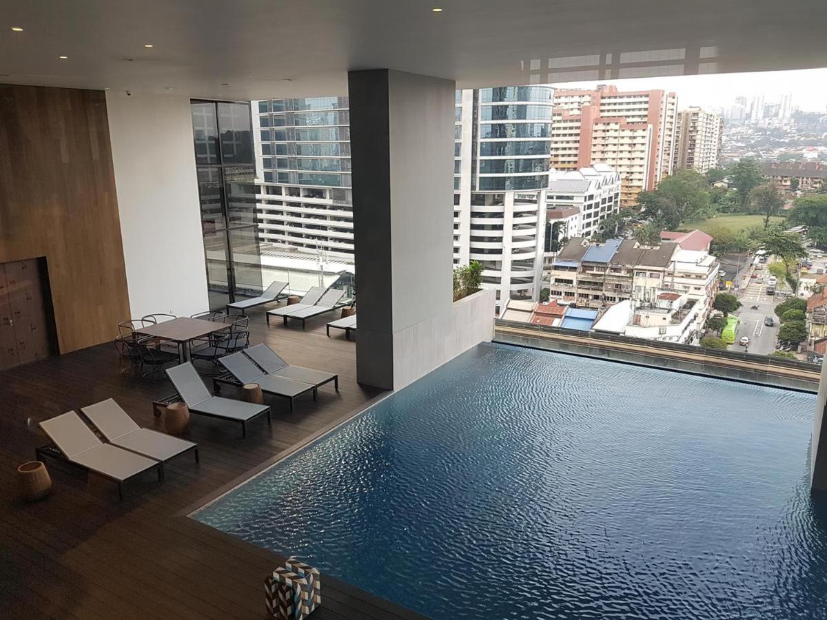 A Lovely High-Floor Loft at EST Brickfields