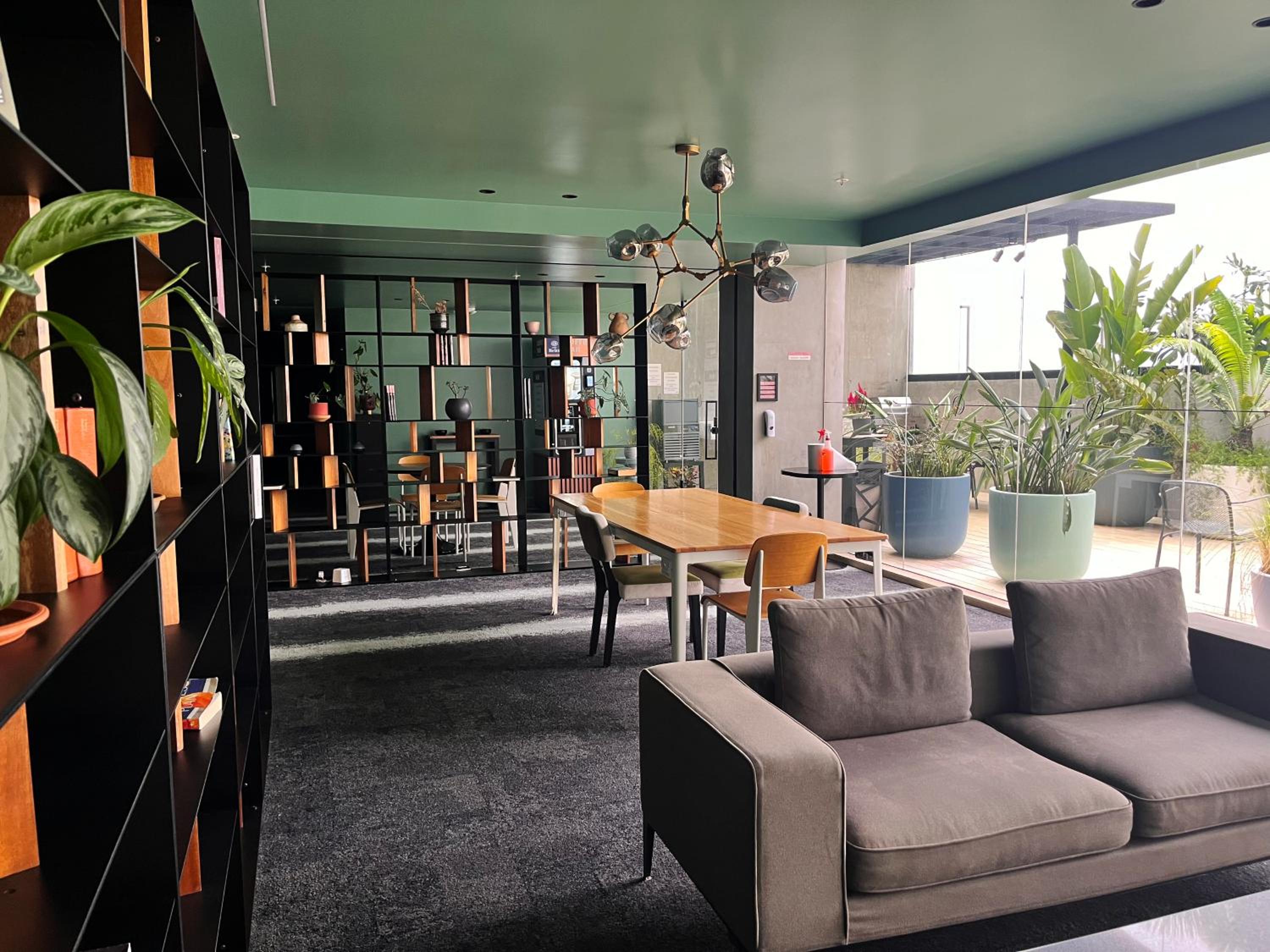 CityScape Properties 20th floor Studio 24-7 Concierge Amenities