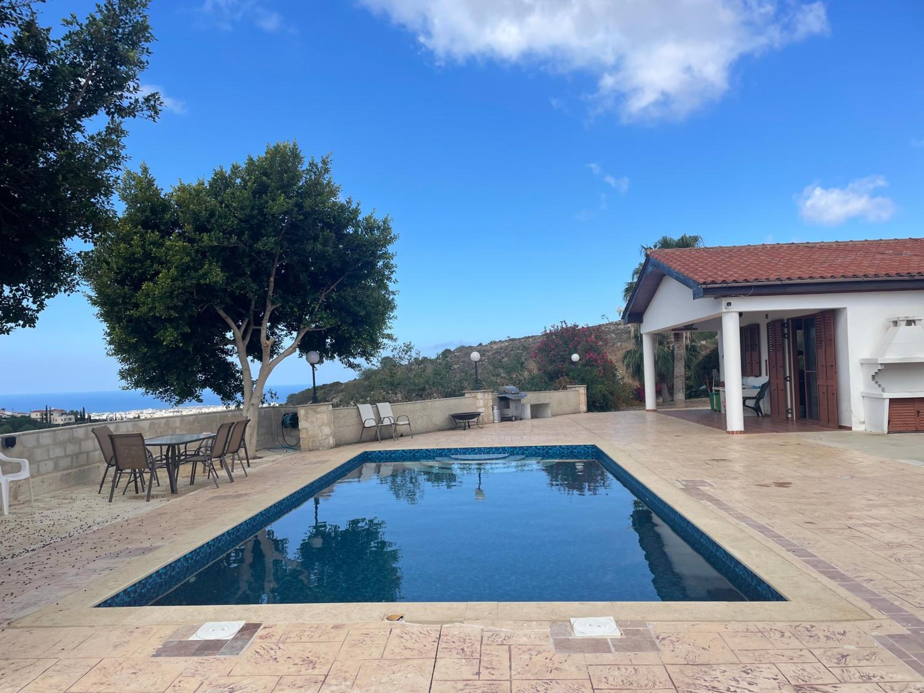 Beautiful Home - Luxury Villa where you can party