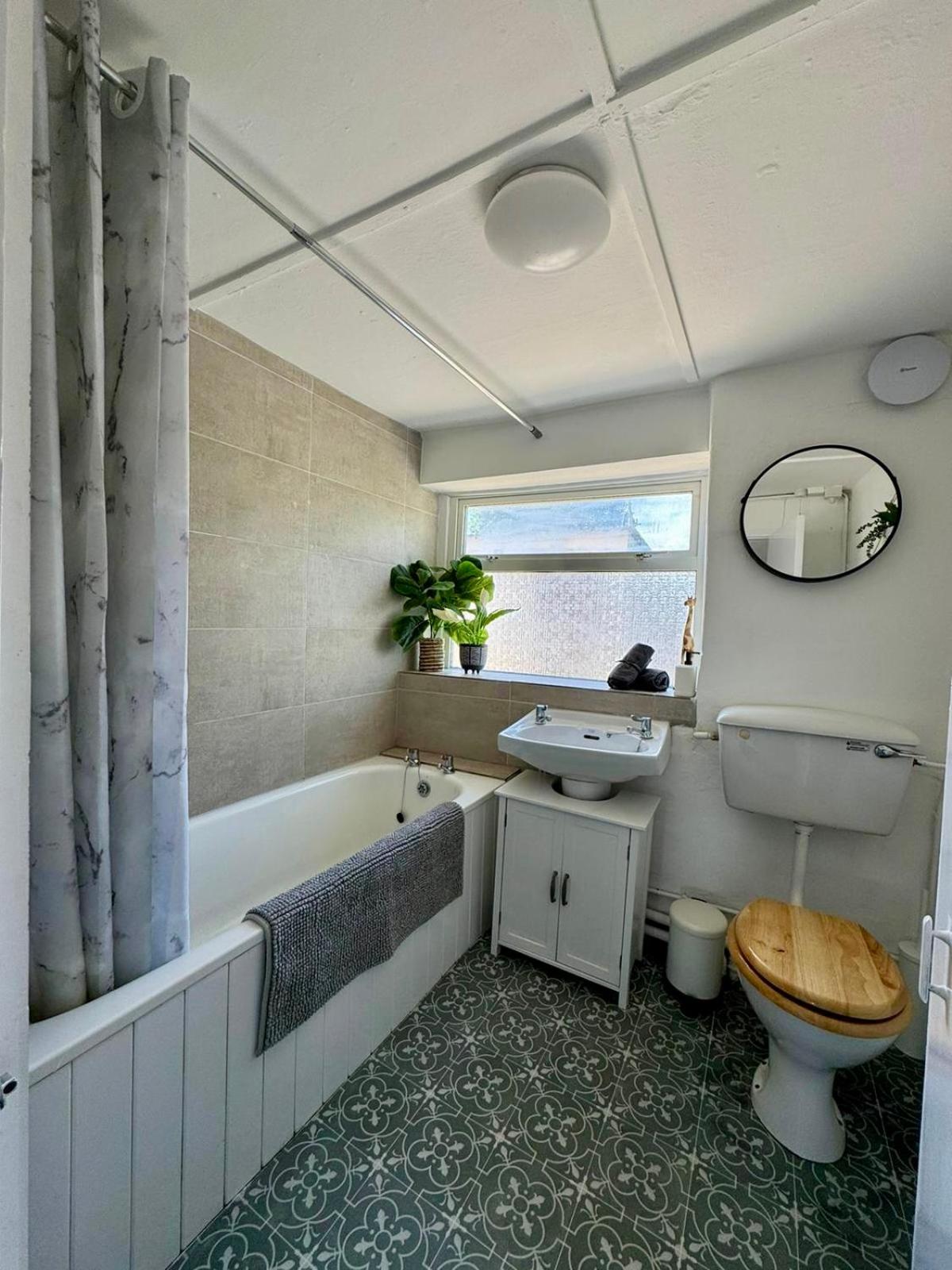 Cosy Cottage - Perfect for Families & Couples! view 5