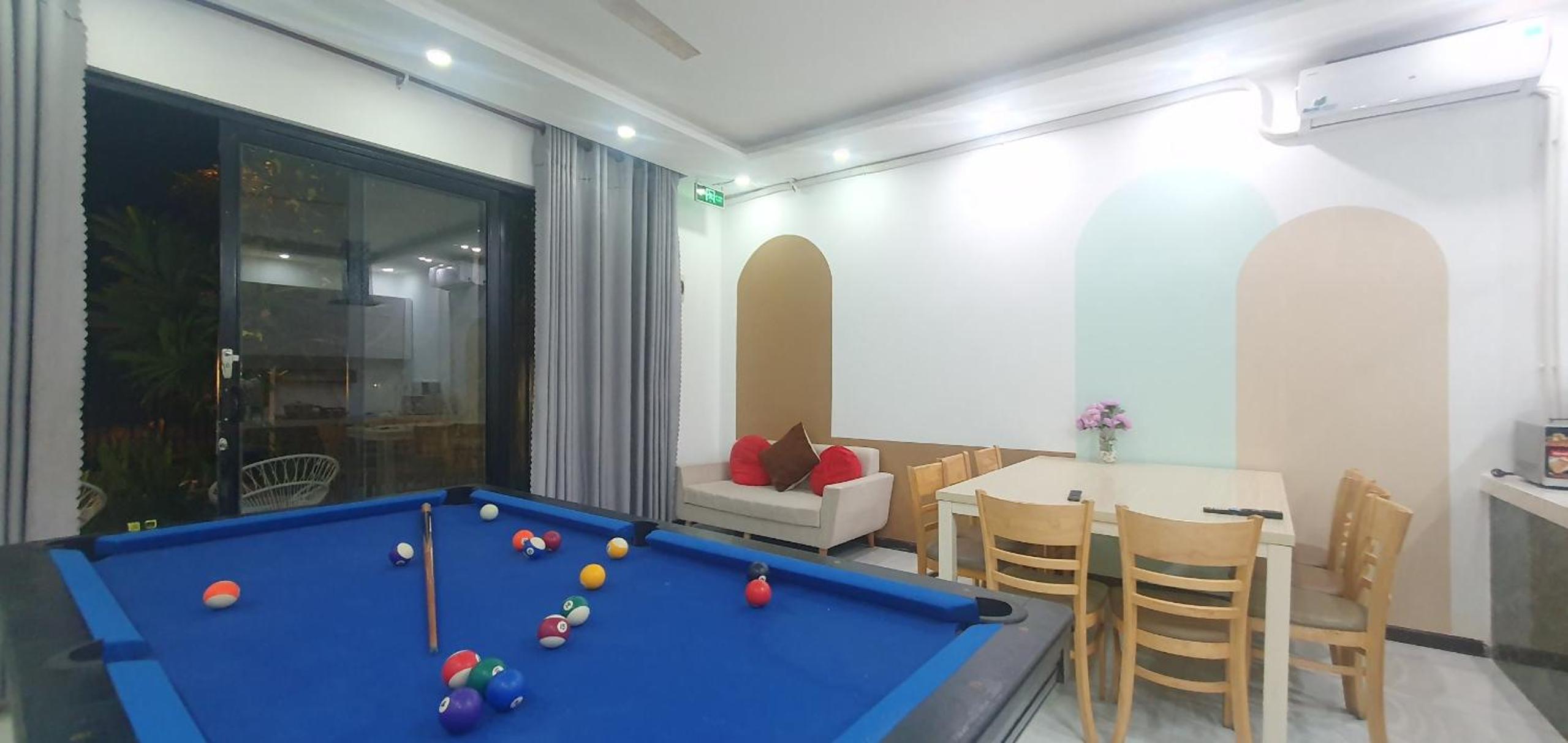 Villa 68 4BR FREE PICK-UP AIRPORT & BILLIARDS CLOSE TO MY KHE BEACH