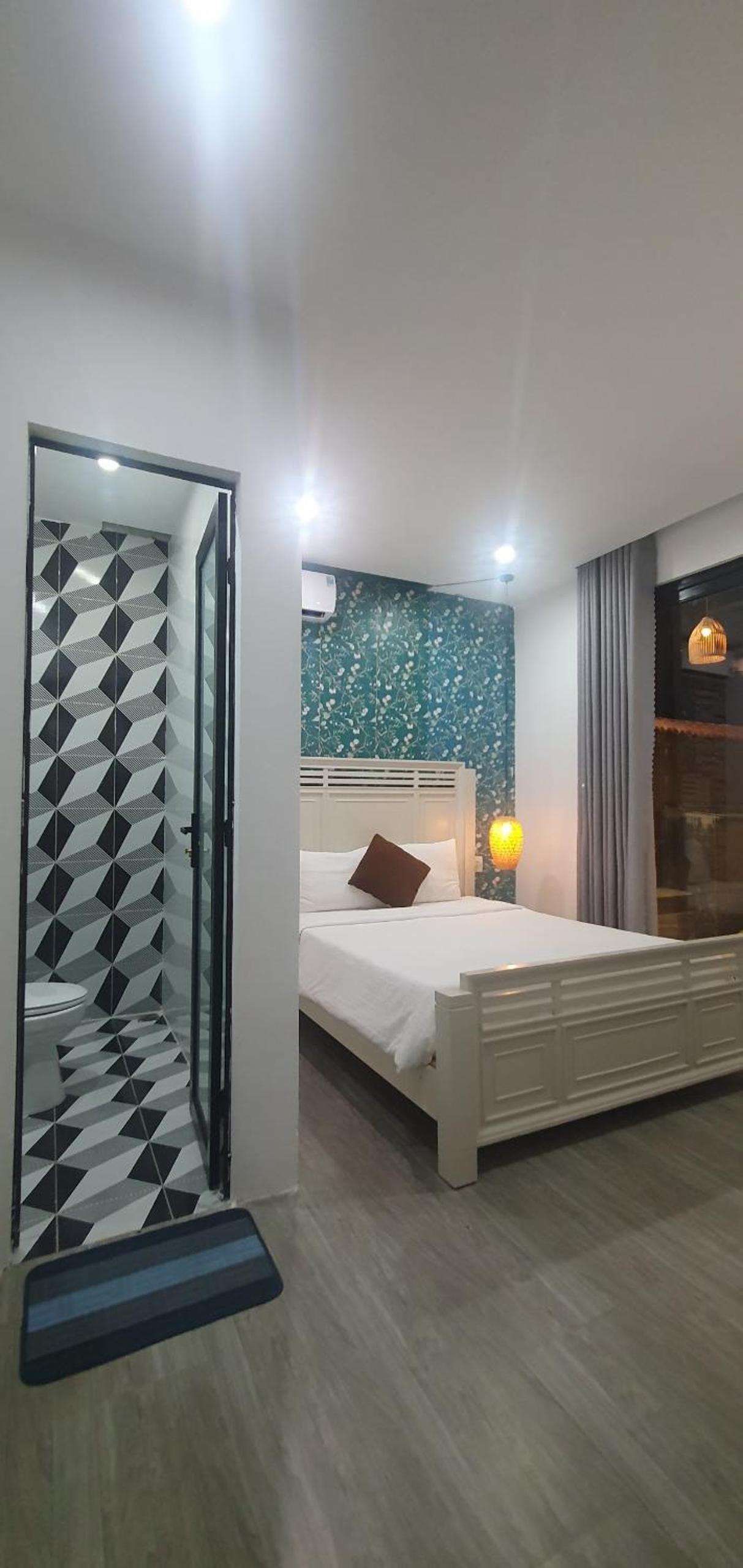 Villa 68 4BR FREE PICK-UP AIRPORT & BILLIARDS CLOSE TO MY KHE BEACH