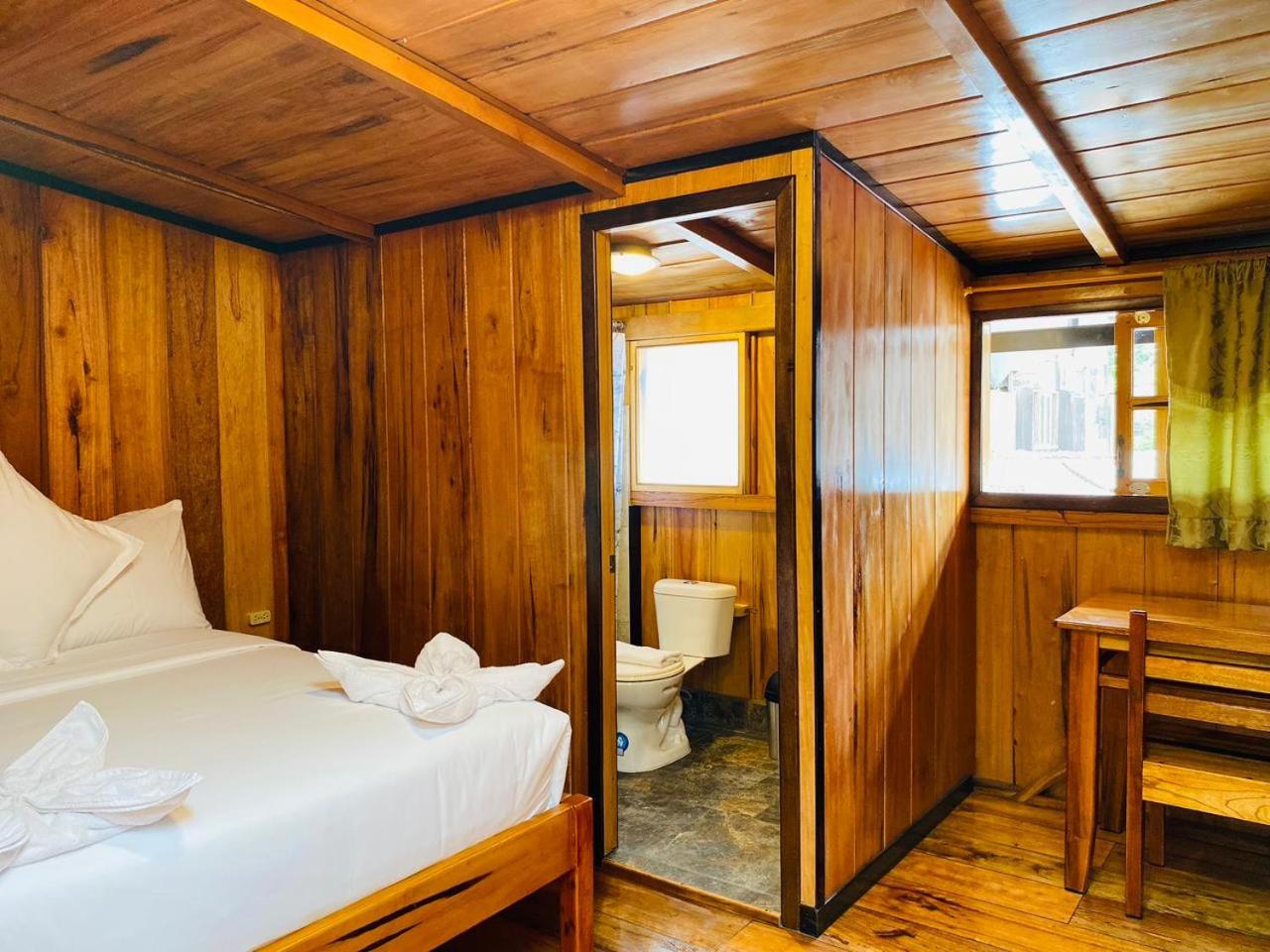 Guayabo Hostal Mindo