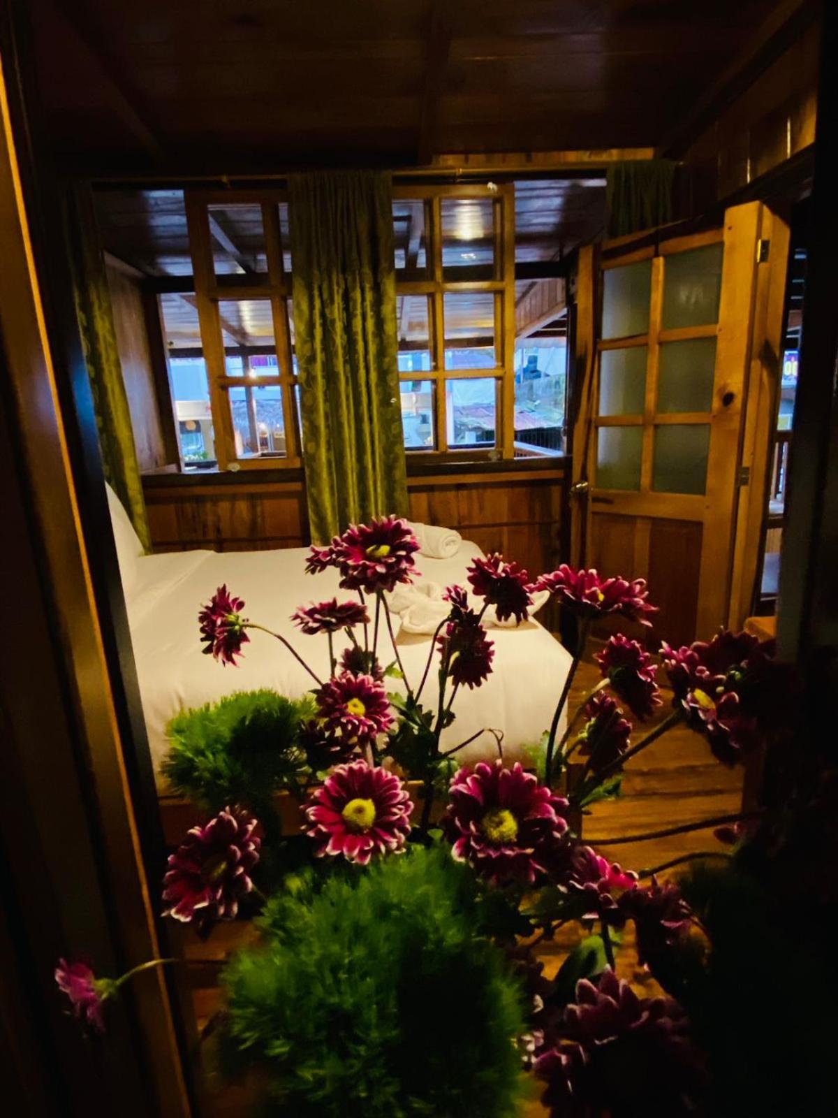 Guayabo Hostal Mindo
