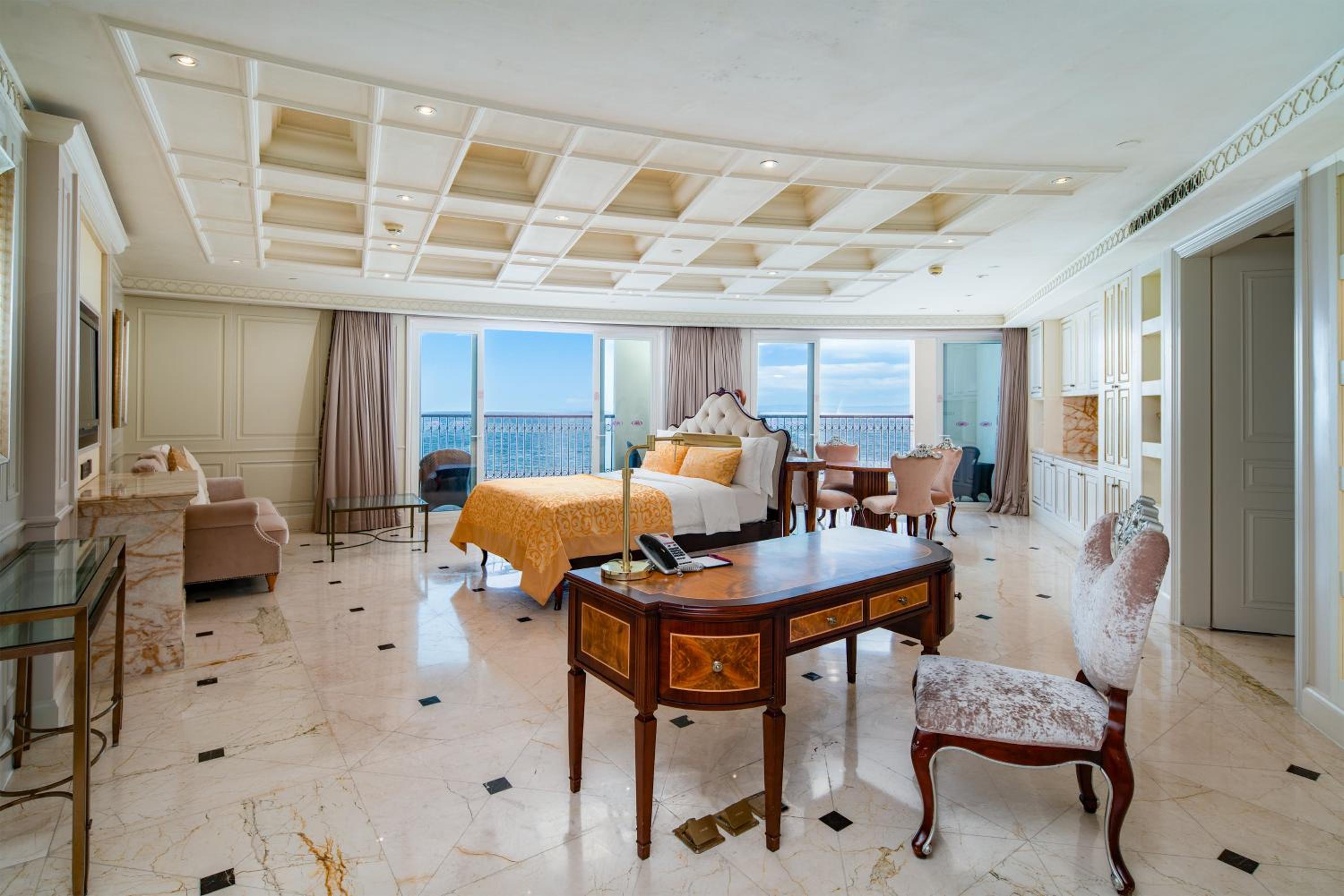 Crowne Plaza Resort Sanya Bay by IHG