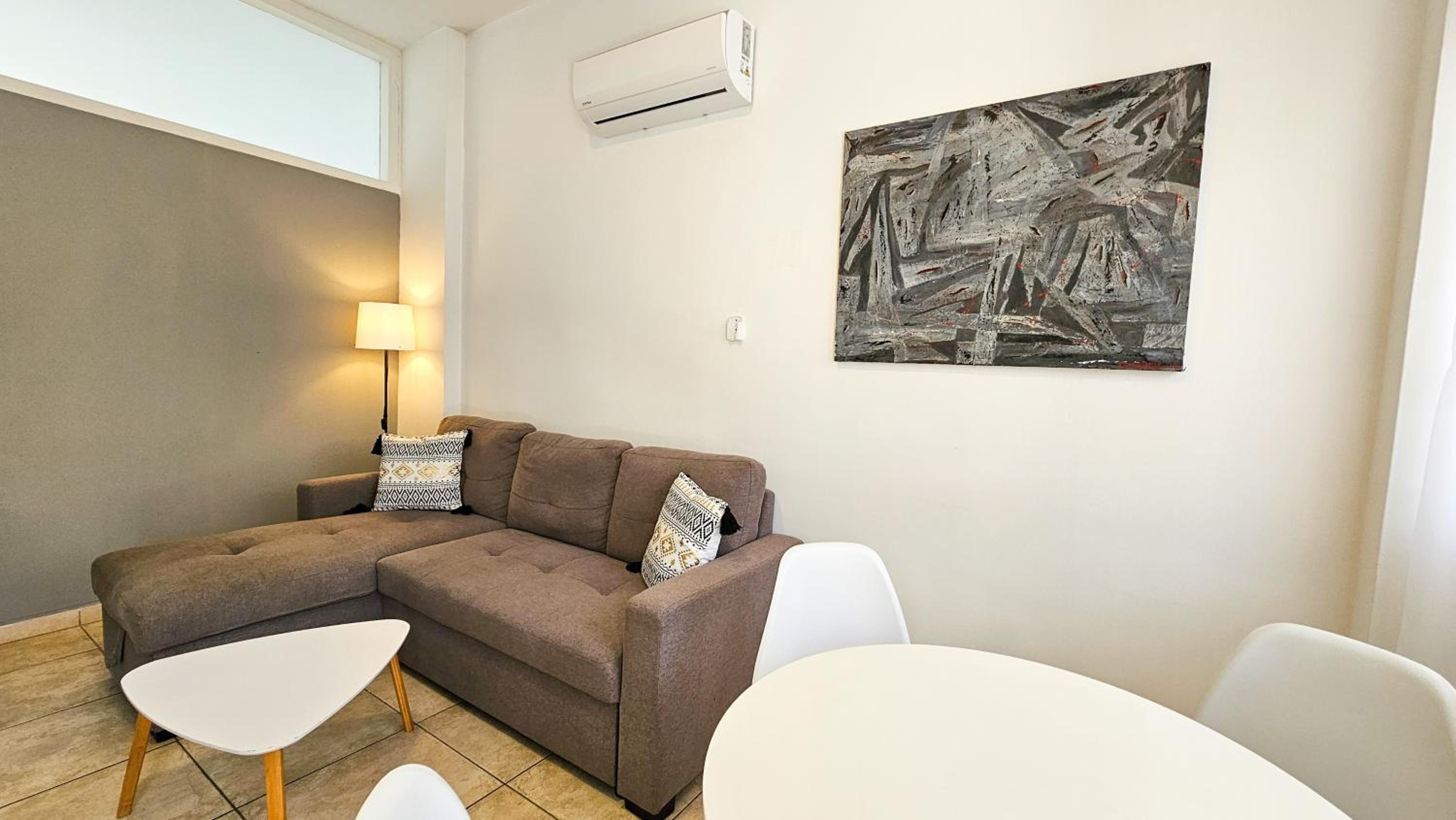 FlipFlop City Center Apartment view 5
