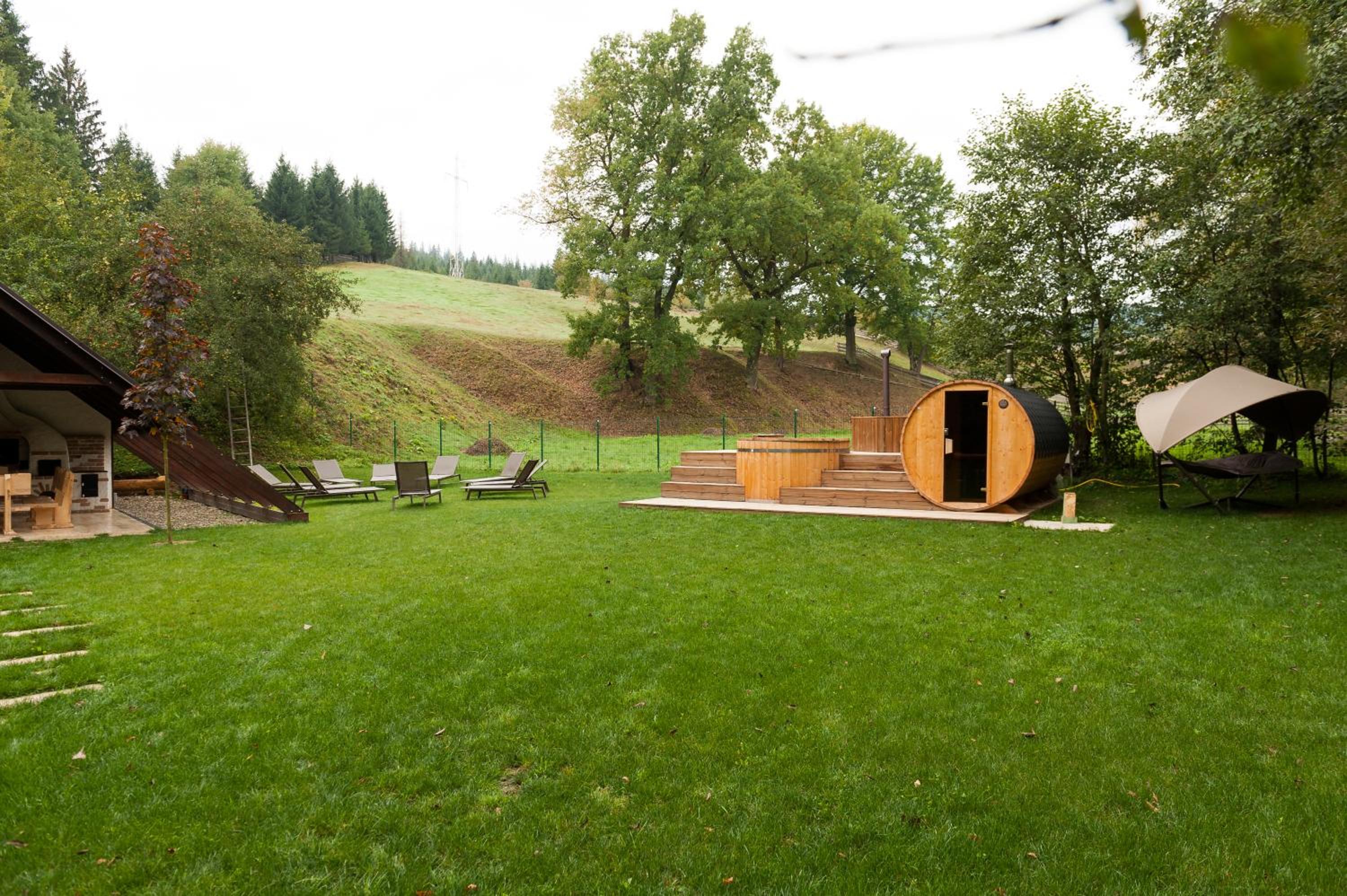 Photo 12