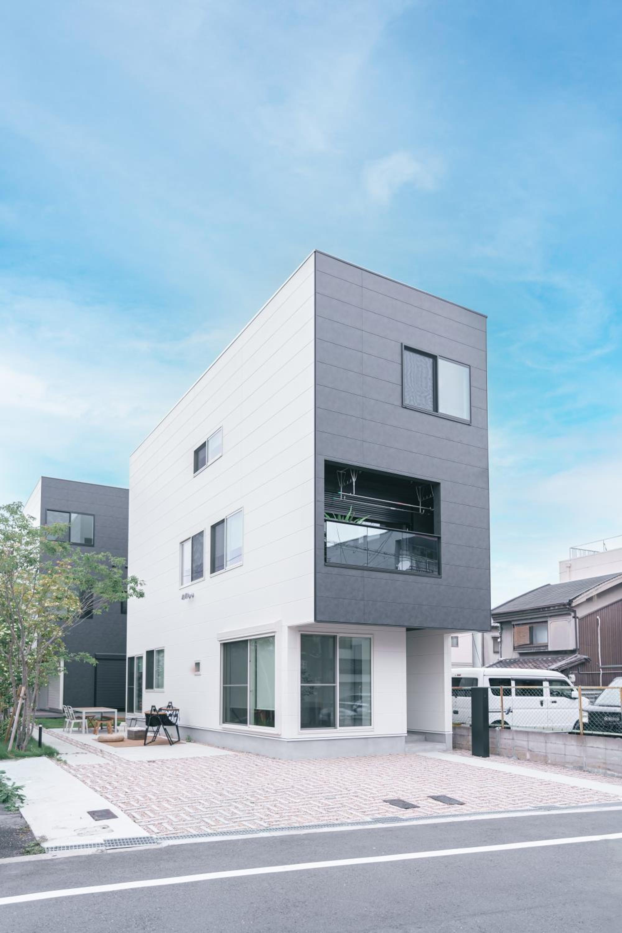 CityRevillas-A館