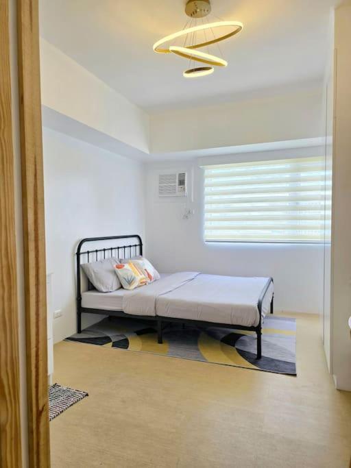 Avida Towers Davao COZY STUDIO with NETFLIX and FAST WIFI! view 2