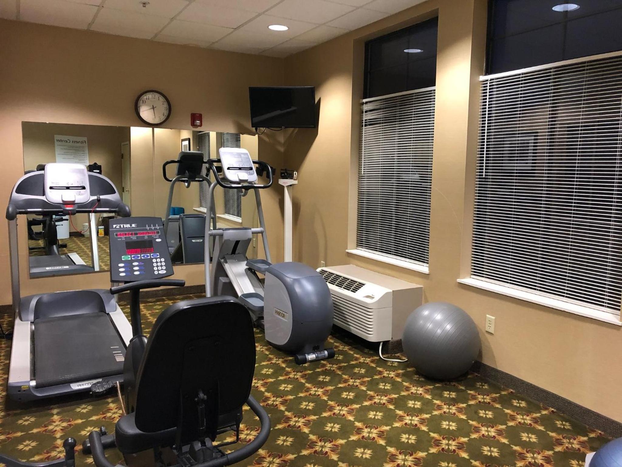 Logan Vacations - Holiday Inn Express Hocking Hills-Logan, an IHG Hotel - Property Image 8
