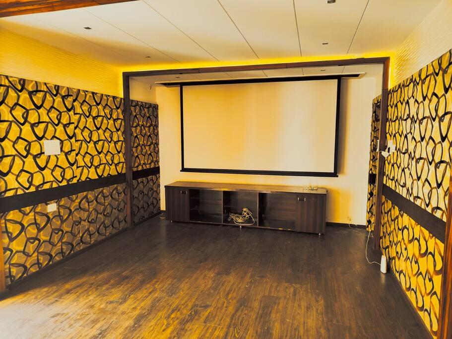 5 bhk plush independent bungalow