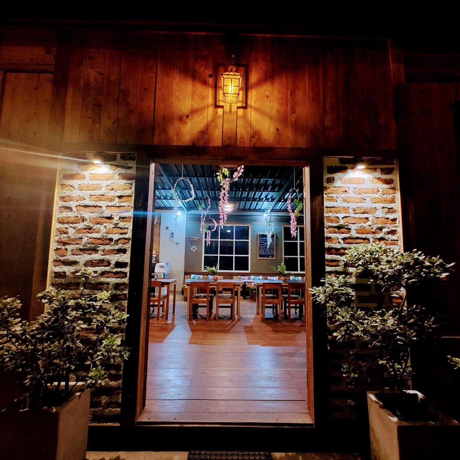 The Little Paradise cover