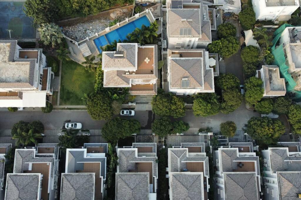 5 bhk plush independent bungalow