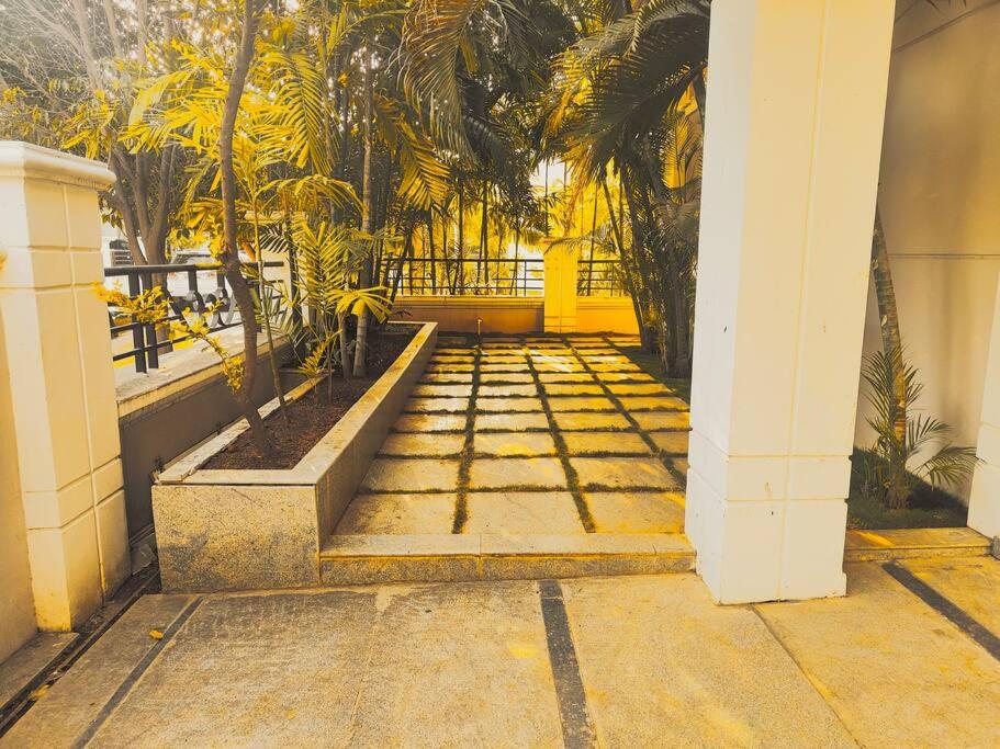 5 bhk plush independent bungalow
