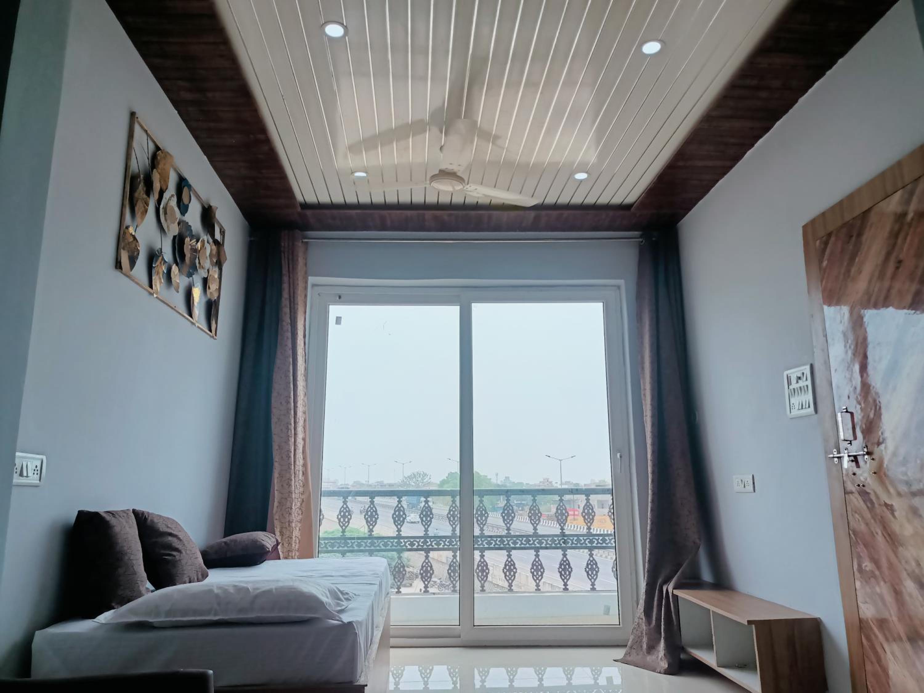 Kaushik Homestay