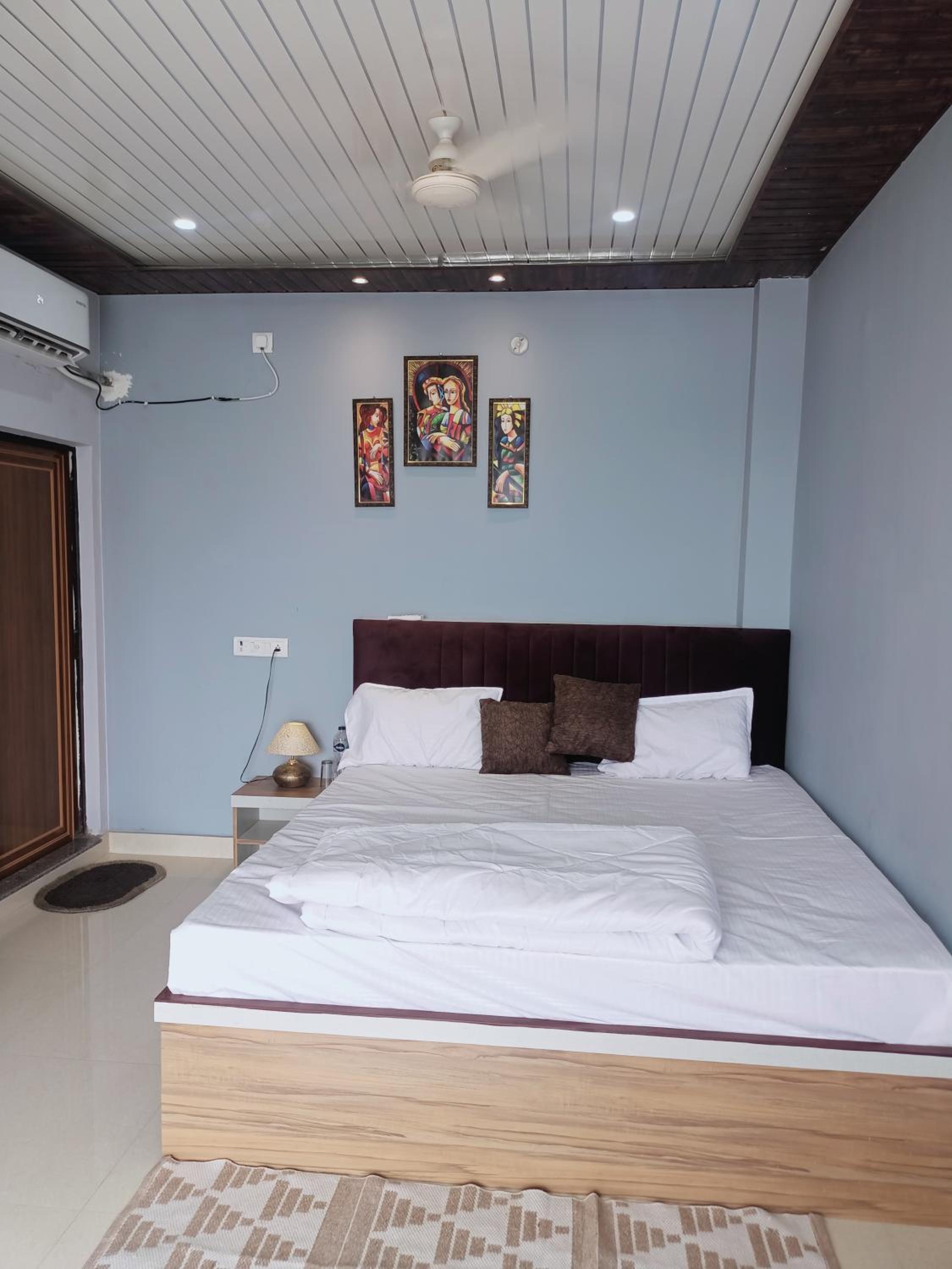 Kaushik Homestay
