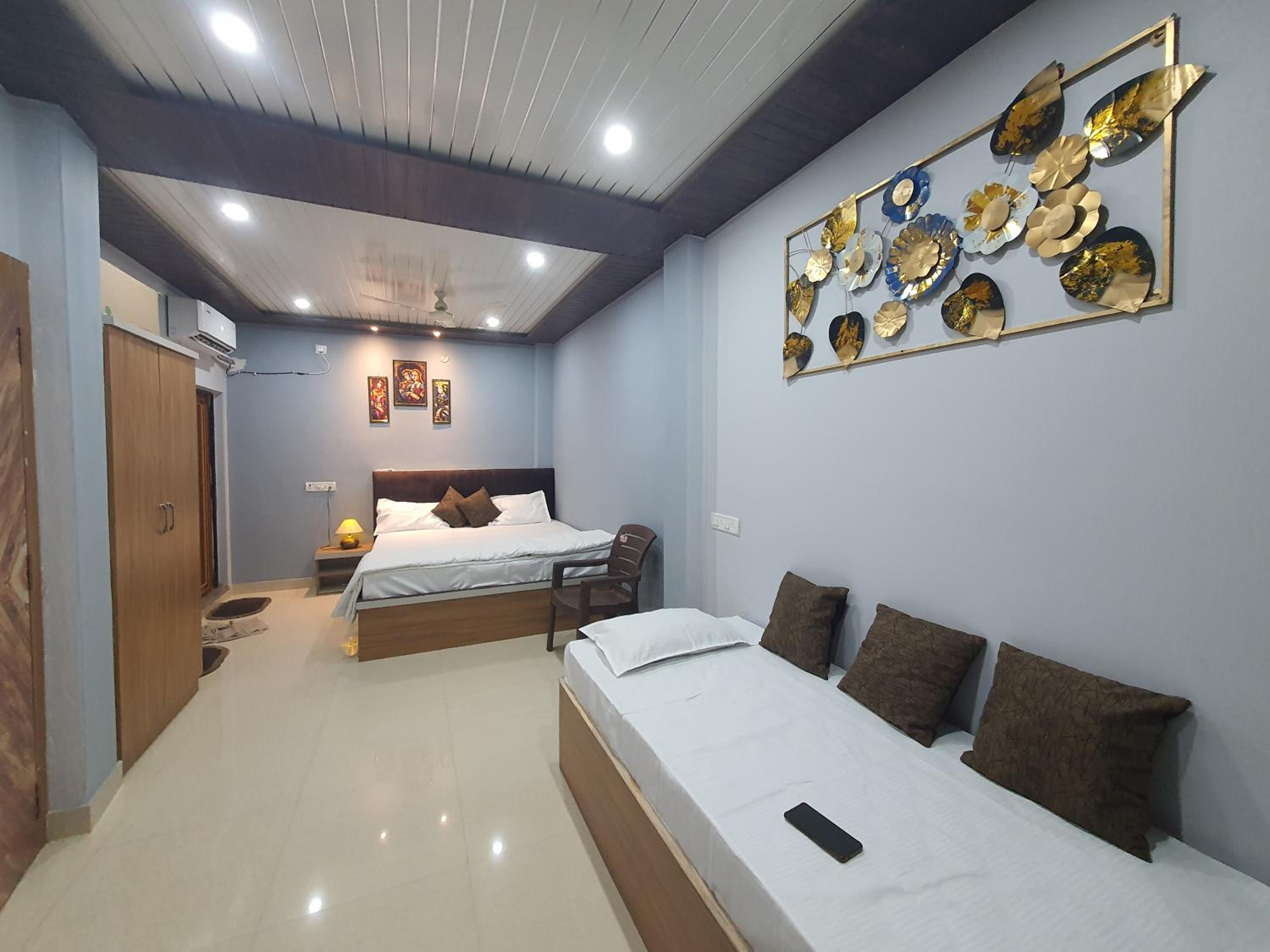 Kaushik Homestay