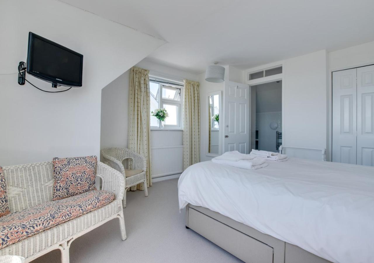 4 Bed in Padstow oc-p00425
