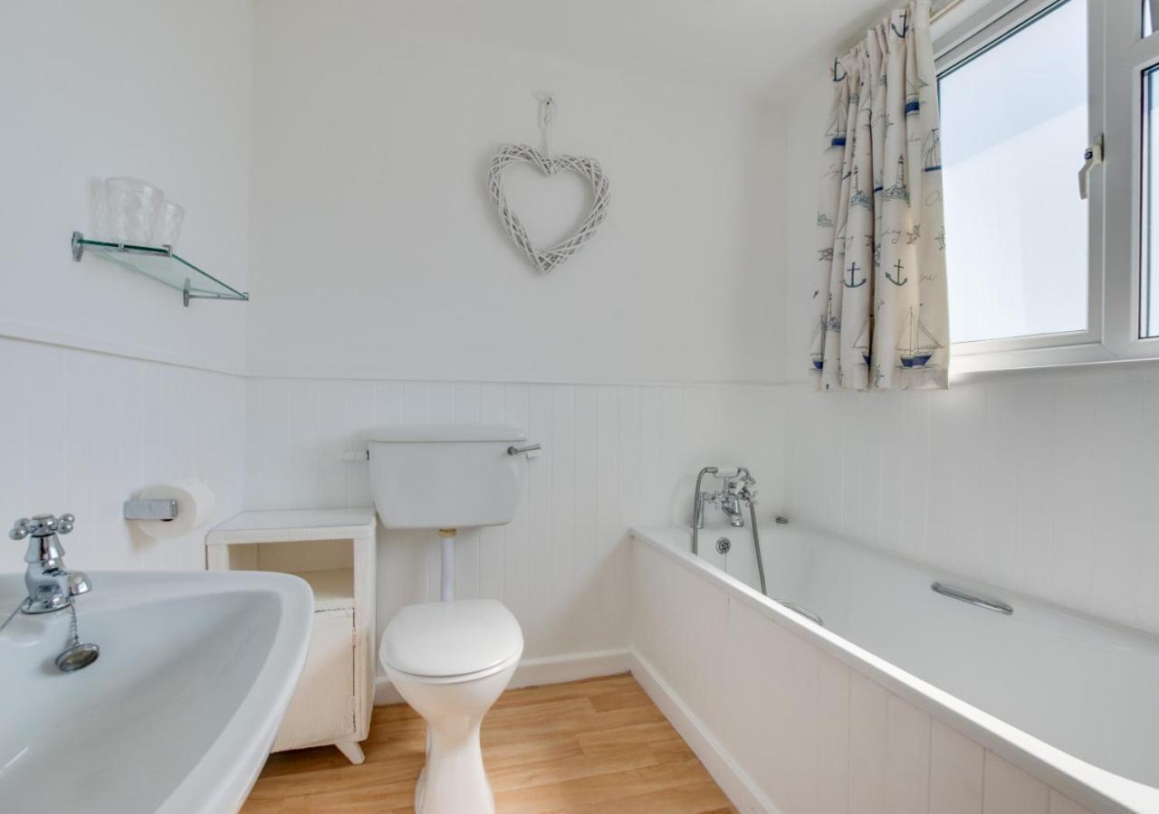 4 Bed in Padstow oc-p00425