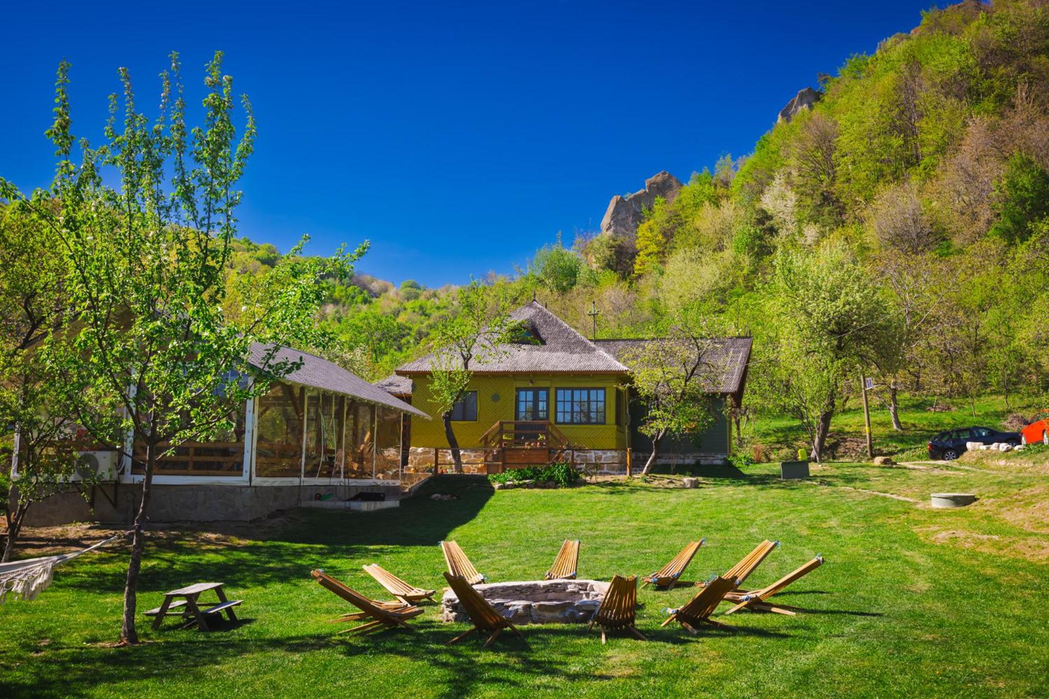 Alunis RETREAT view 5