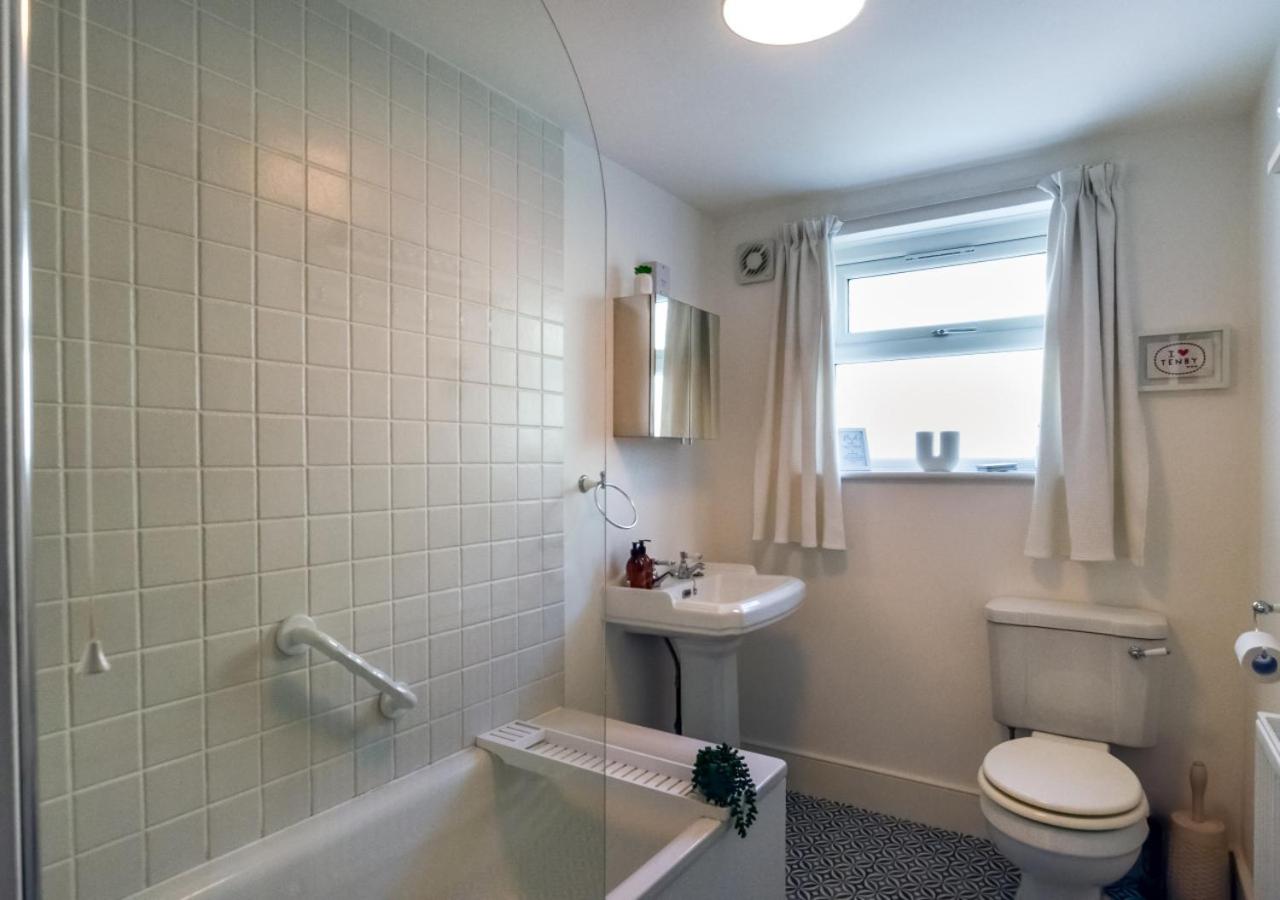 2 Bed in Tenby oc-pw1031
