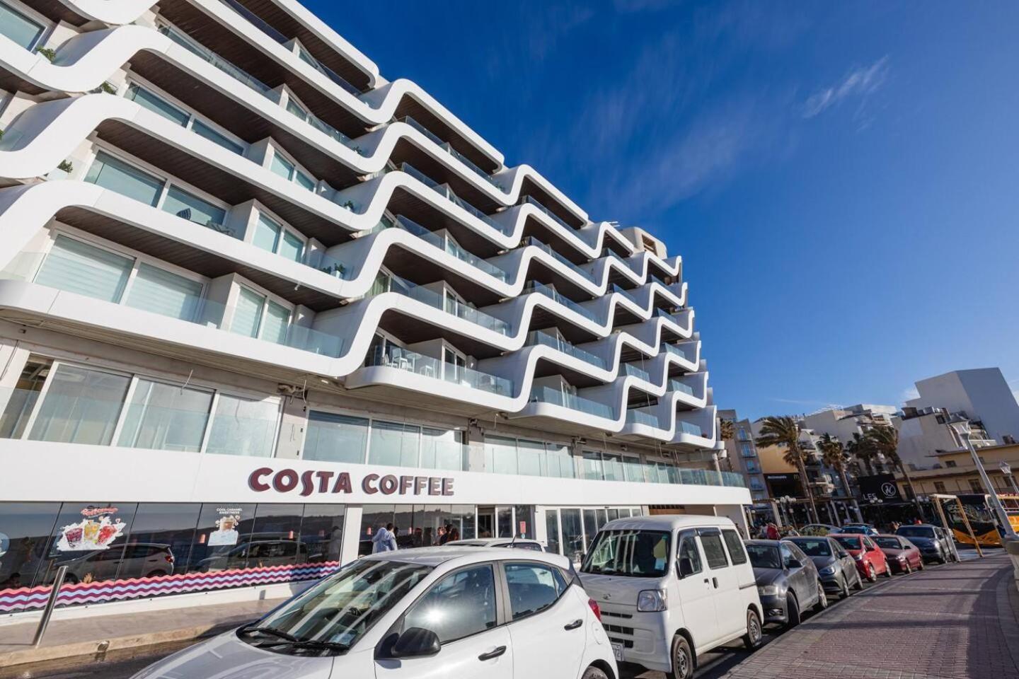 Ivory Suite seafront with views!- Fl 12 by Homely