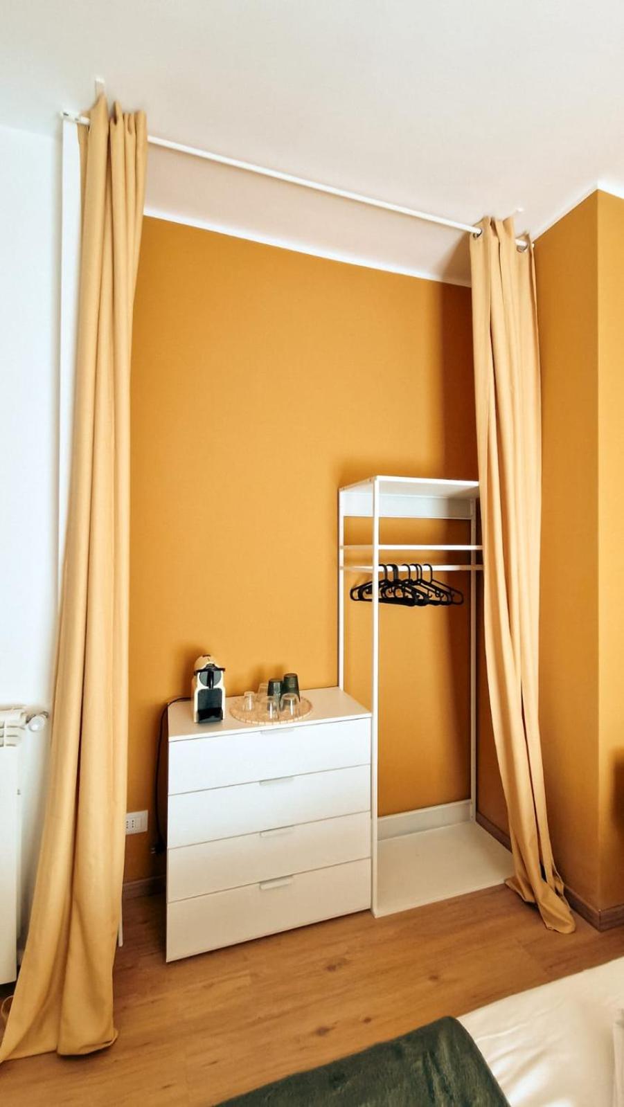 Flora en Rome — hotel room