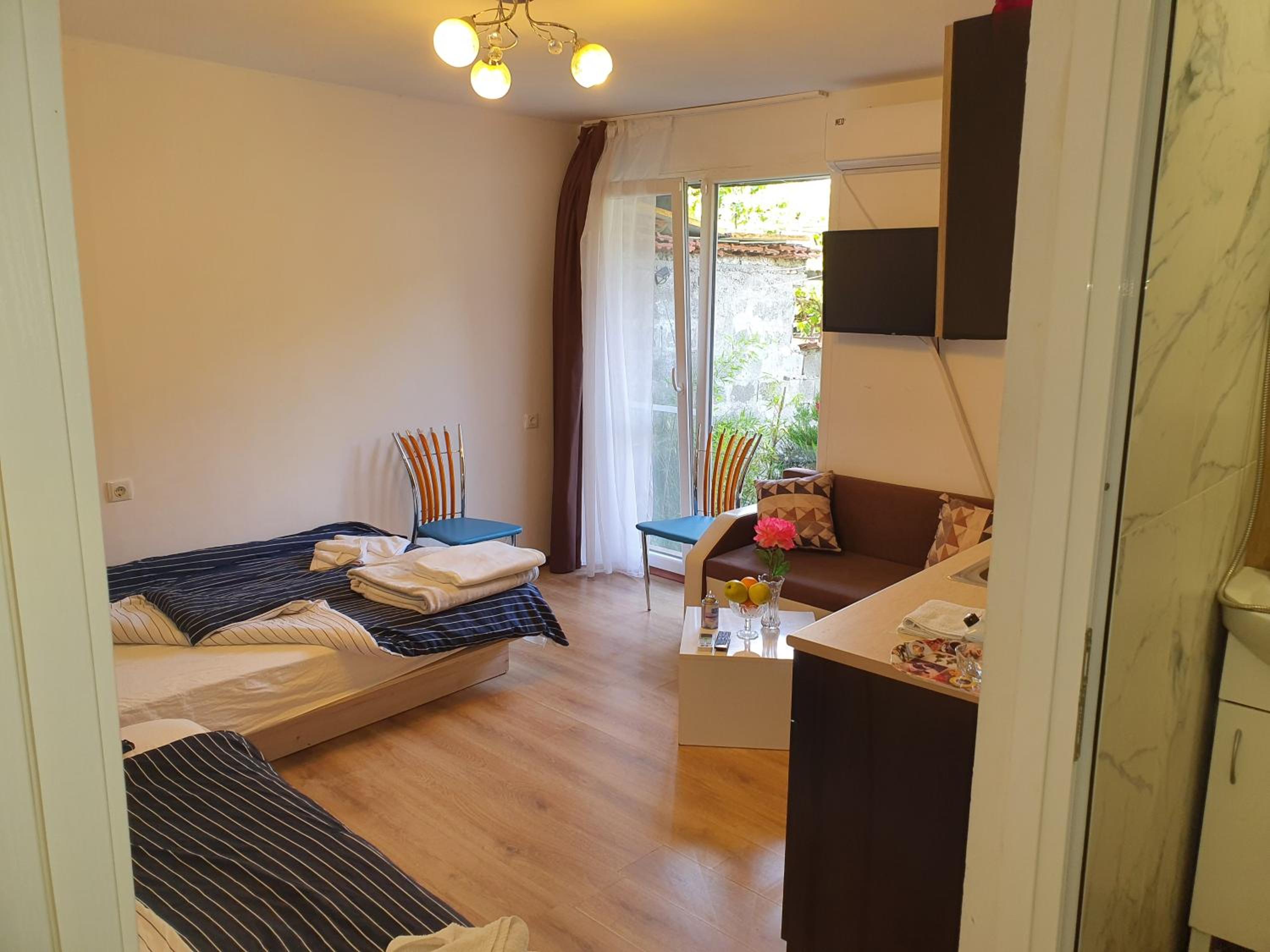 THE CENTER Apartments Comfort 3 view 5