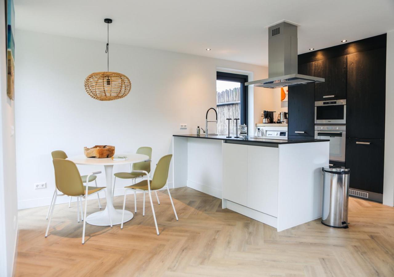 Stijlvol ingerichte (4 pers.) bungalow in Baarland view 5