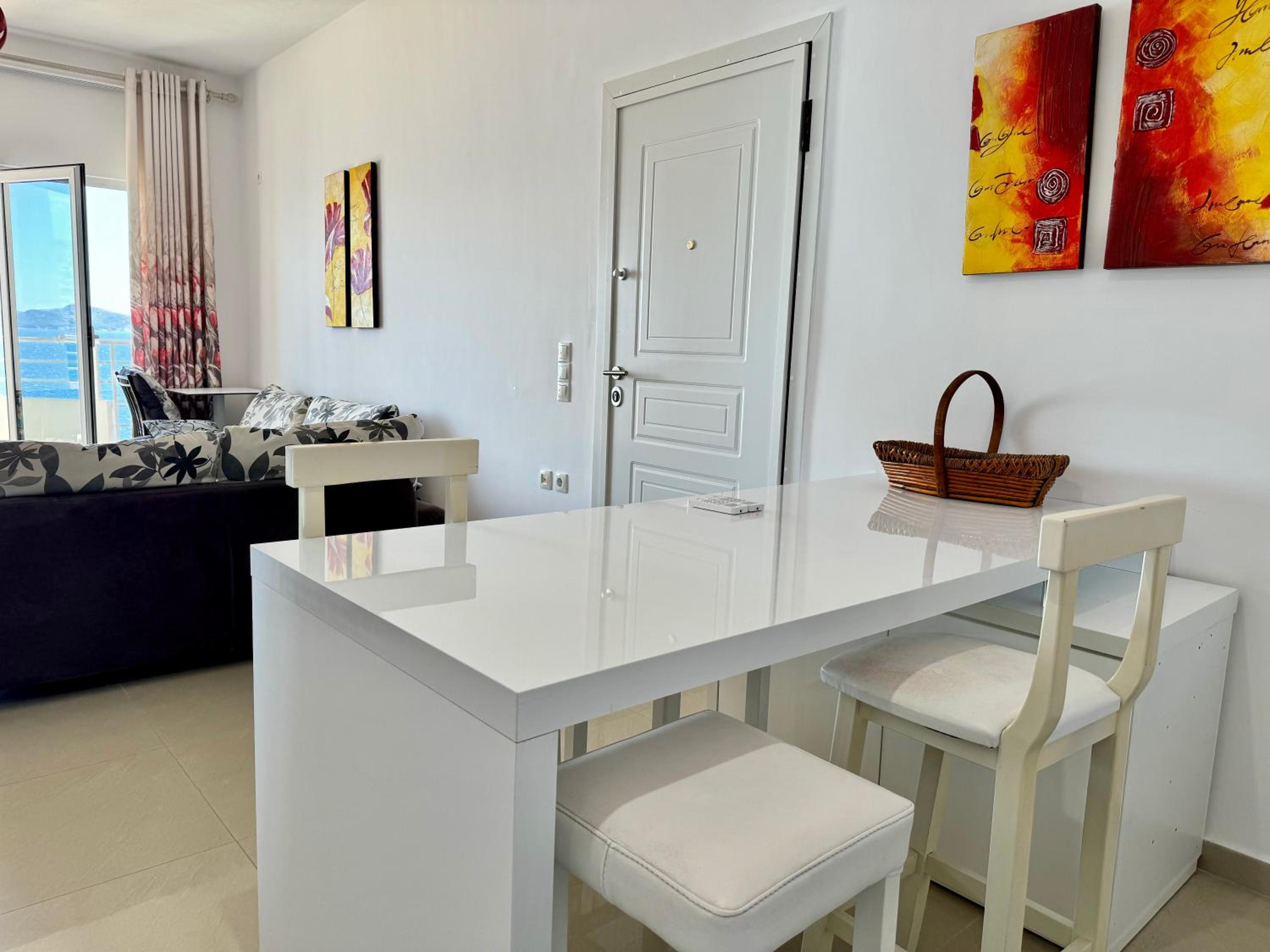 Red Infinity SeaView Apartment Saranda