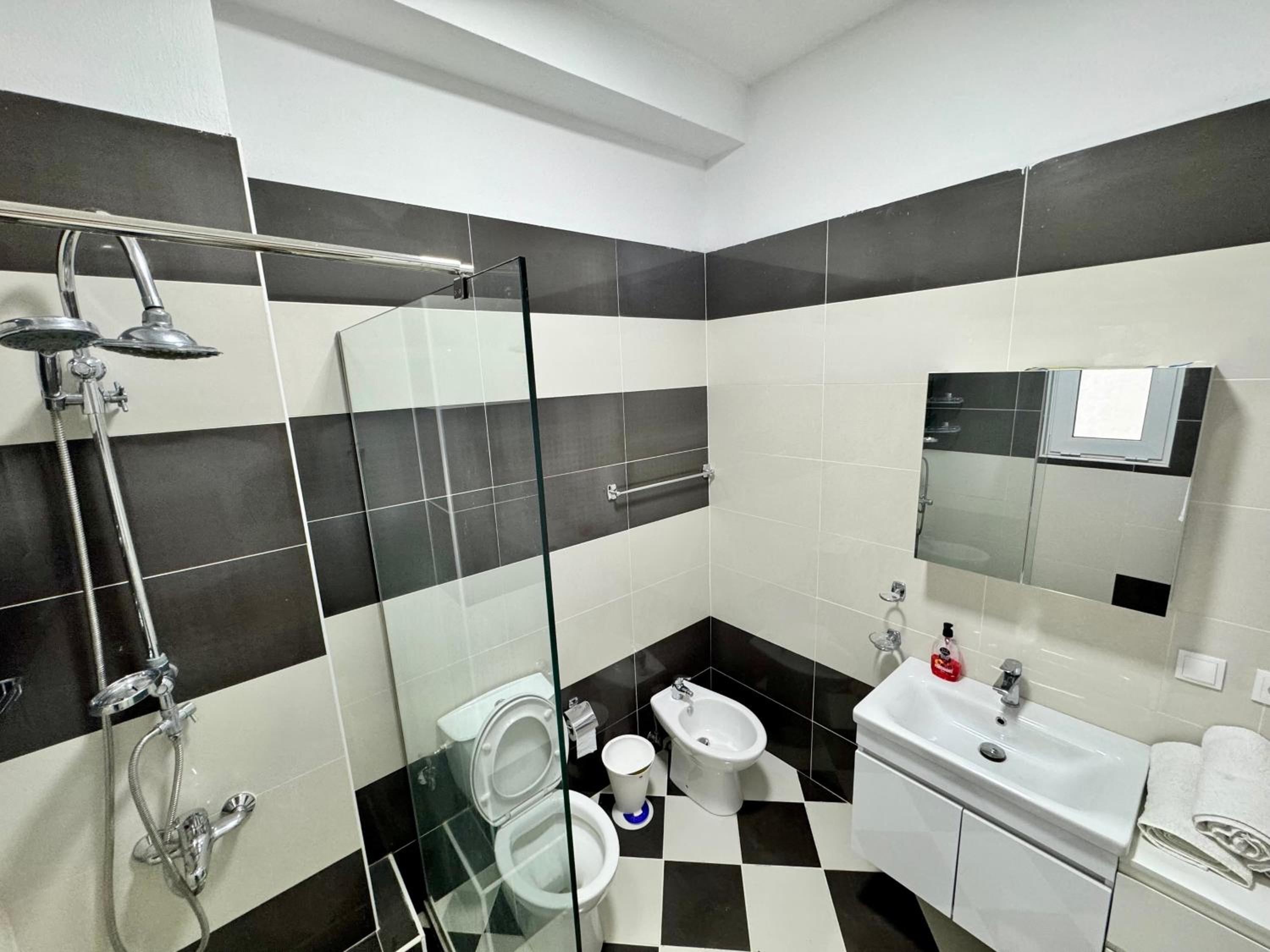 Red Infinity SeaView Apartment Saranda