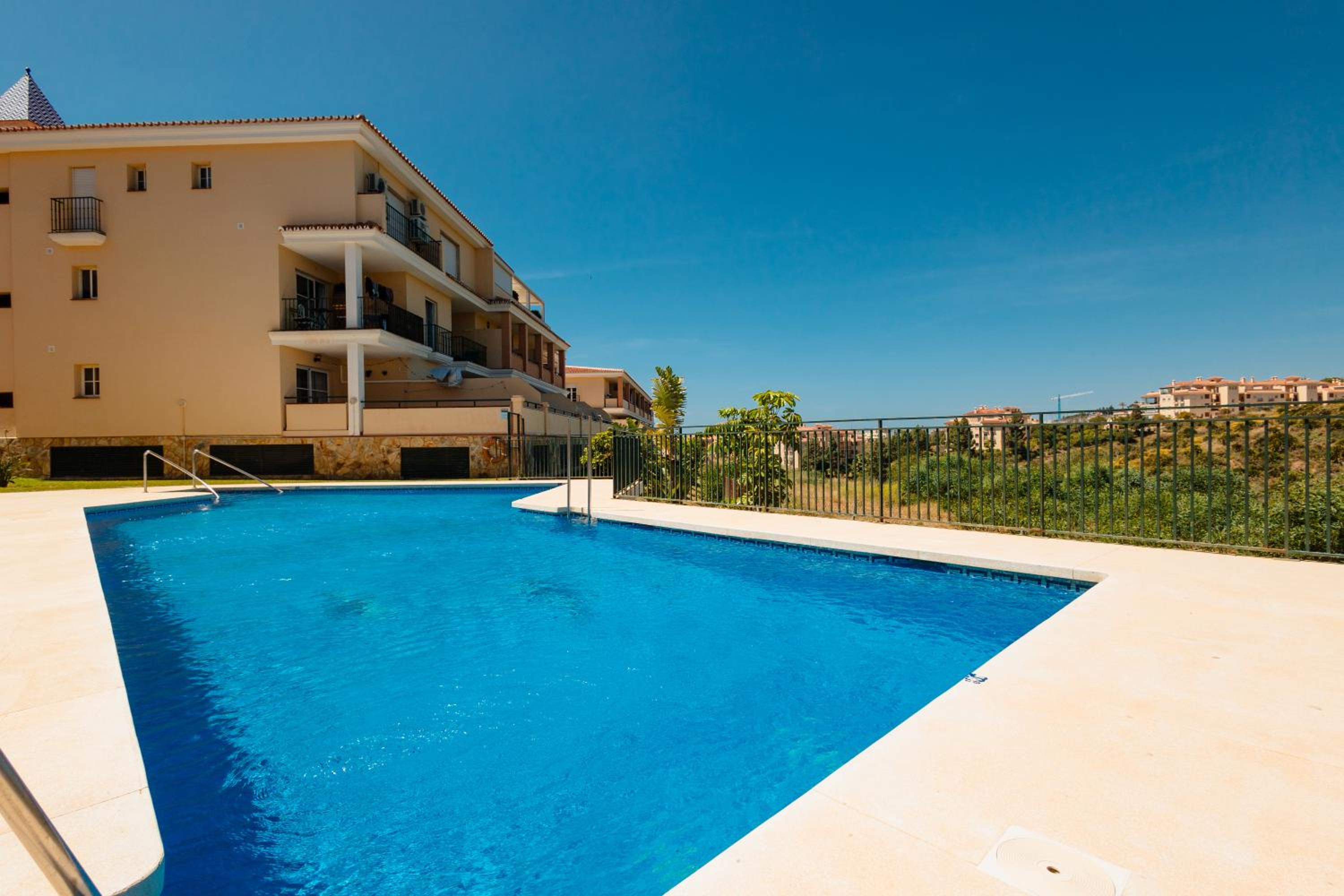 Cozy apartment, with sea views, large private terrace, close to the beach, El Faro, Mijas view 3
