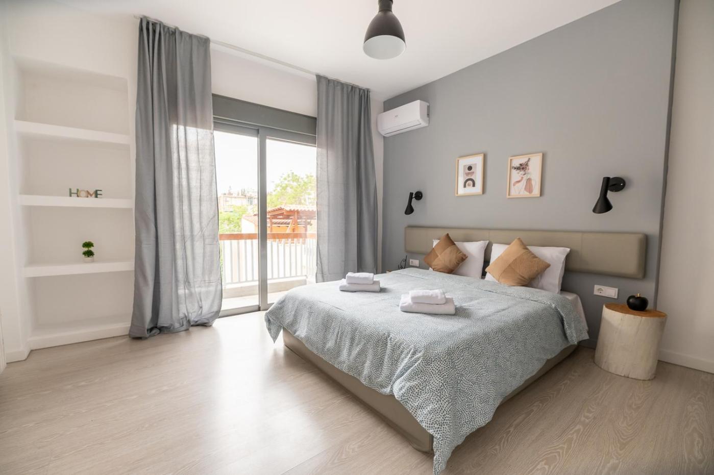 Stylish 3BR apartment in Pagkrati (PRAT_6)