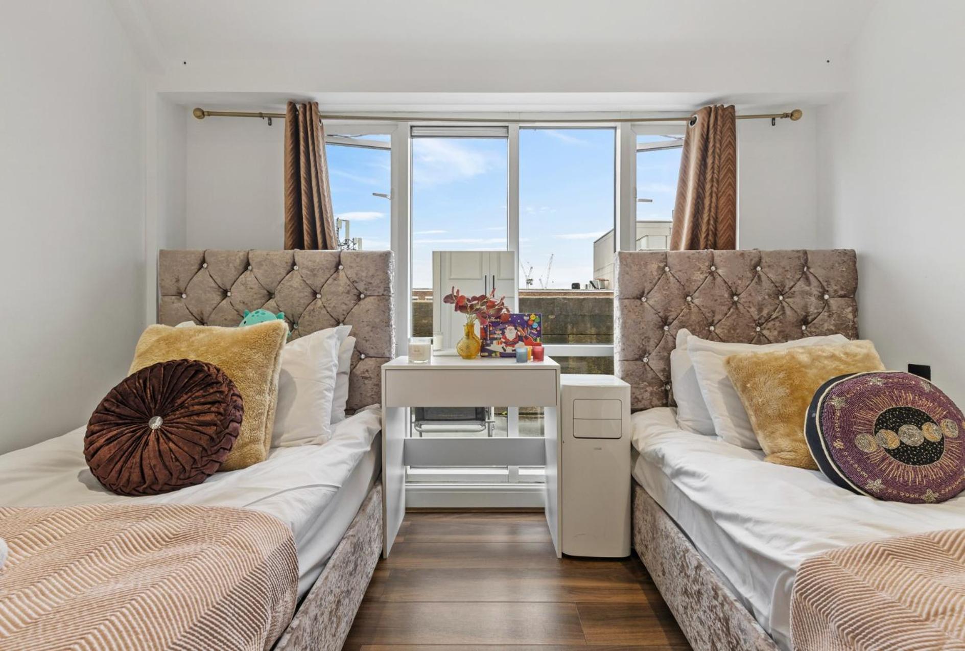Mayfair Haven Stylish 2 Bed in Central London 65GCM