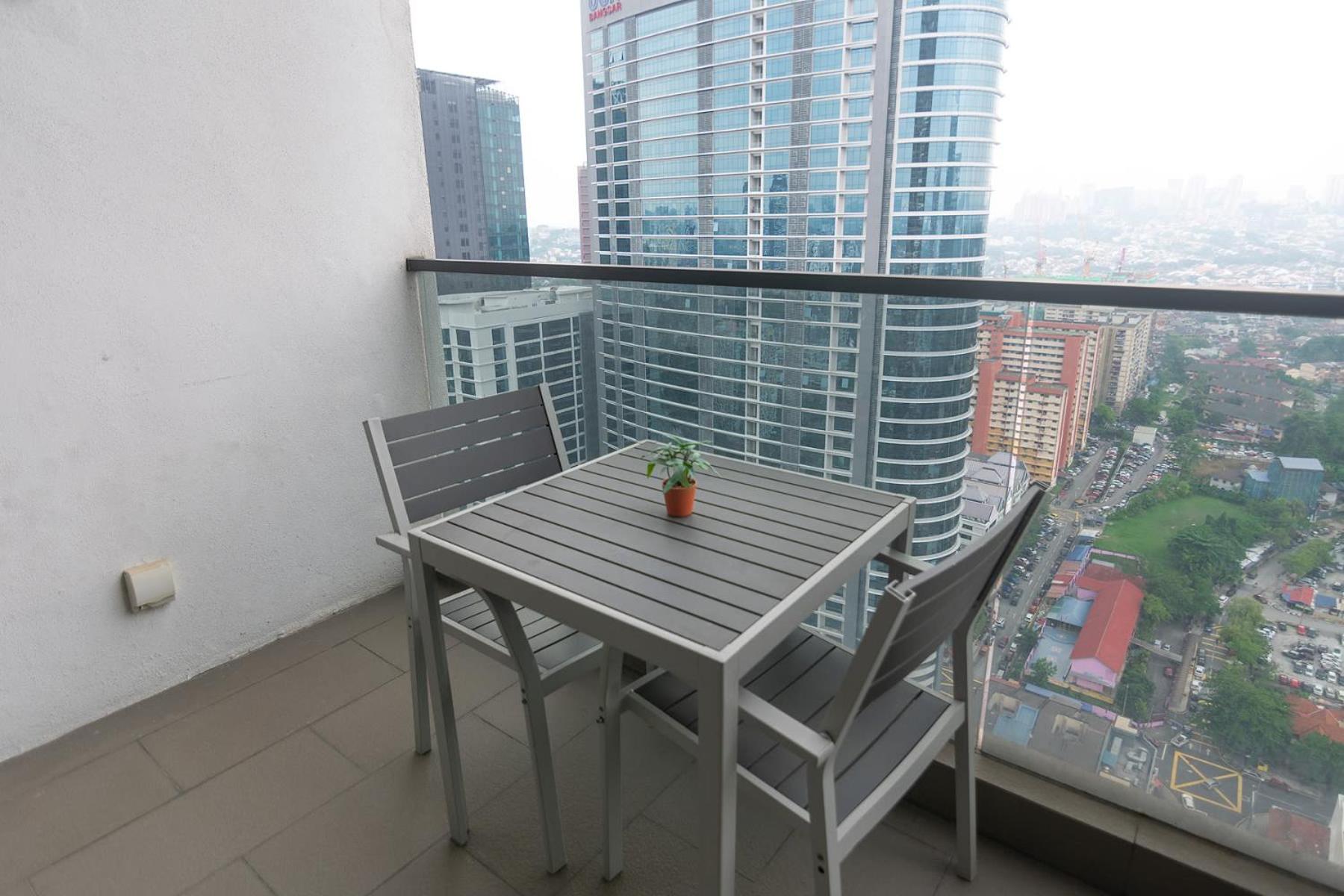 A Lovely High-Floor Loft at EST Brickfields