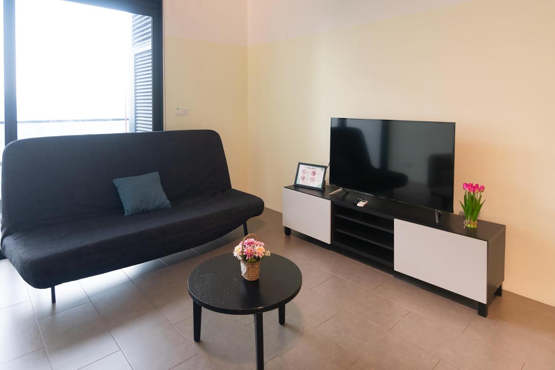 A Lovely High-Floor Loft at EST Brickfields
