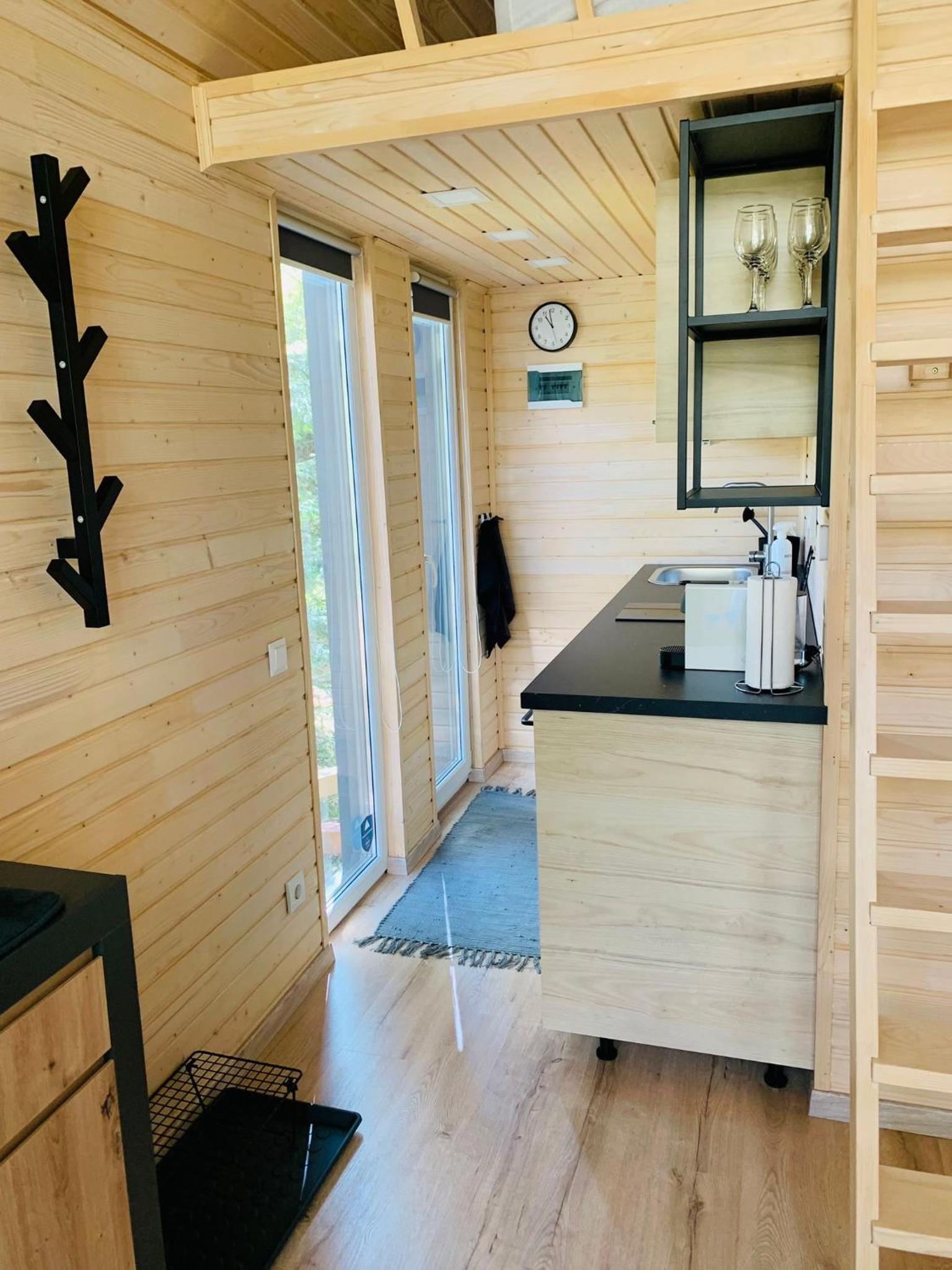 Zbrusu nový luxusní Tiny House kousek od Moravského krasu