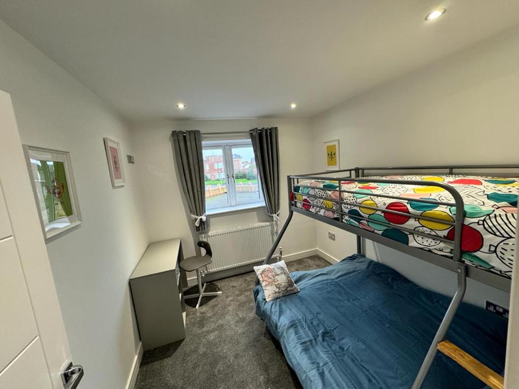 Seashell - Hornsea Duplex Apartment with Sea Views and Balconies