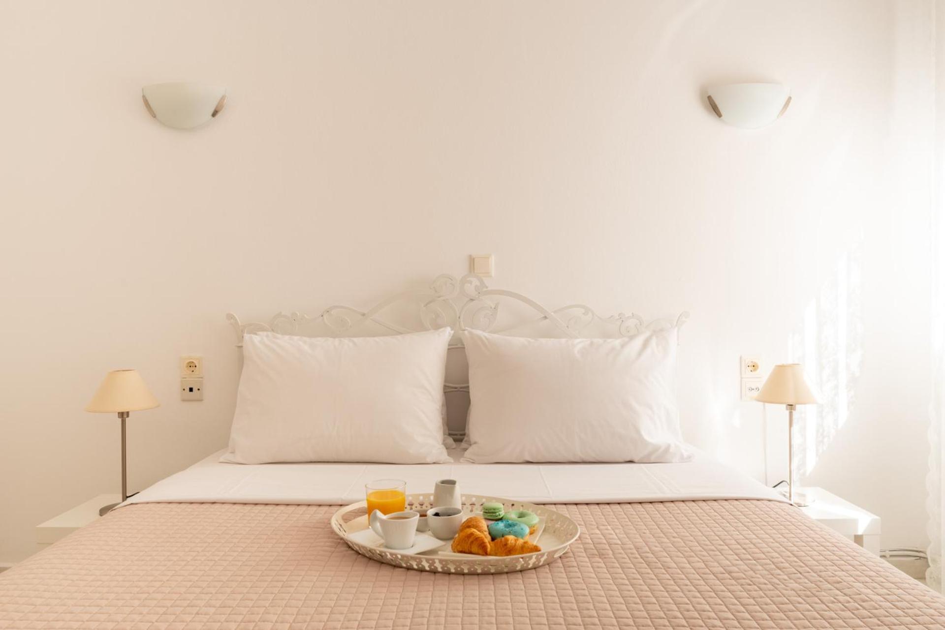 Elio A 1BDR Apt1 min from the beach by Hospi Living view 5