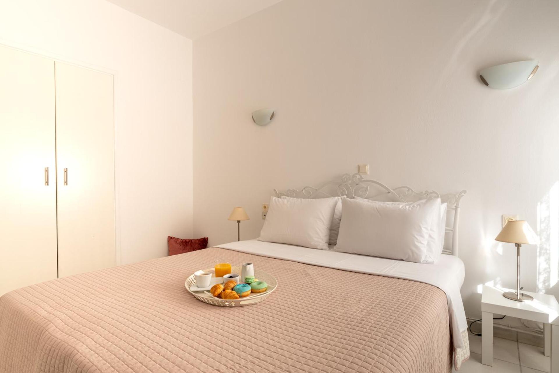 Elio A 1BDR Apt1 min from the beach by Hospi Living view 4