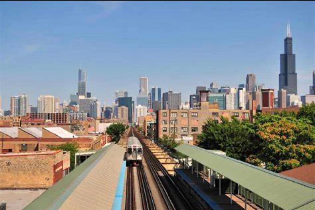 CHICAGO ART of SABRINAS DREAMS view 2