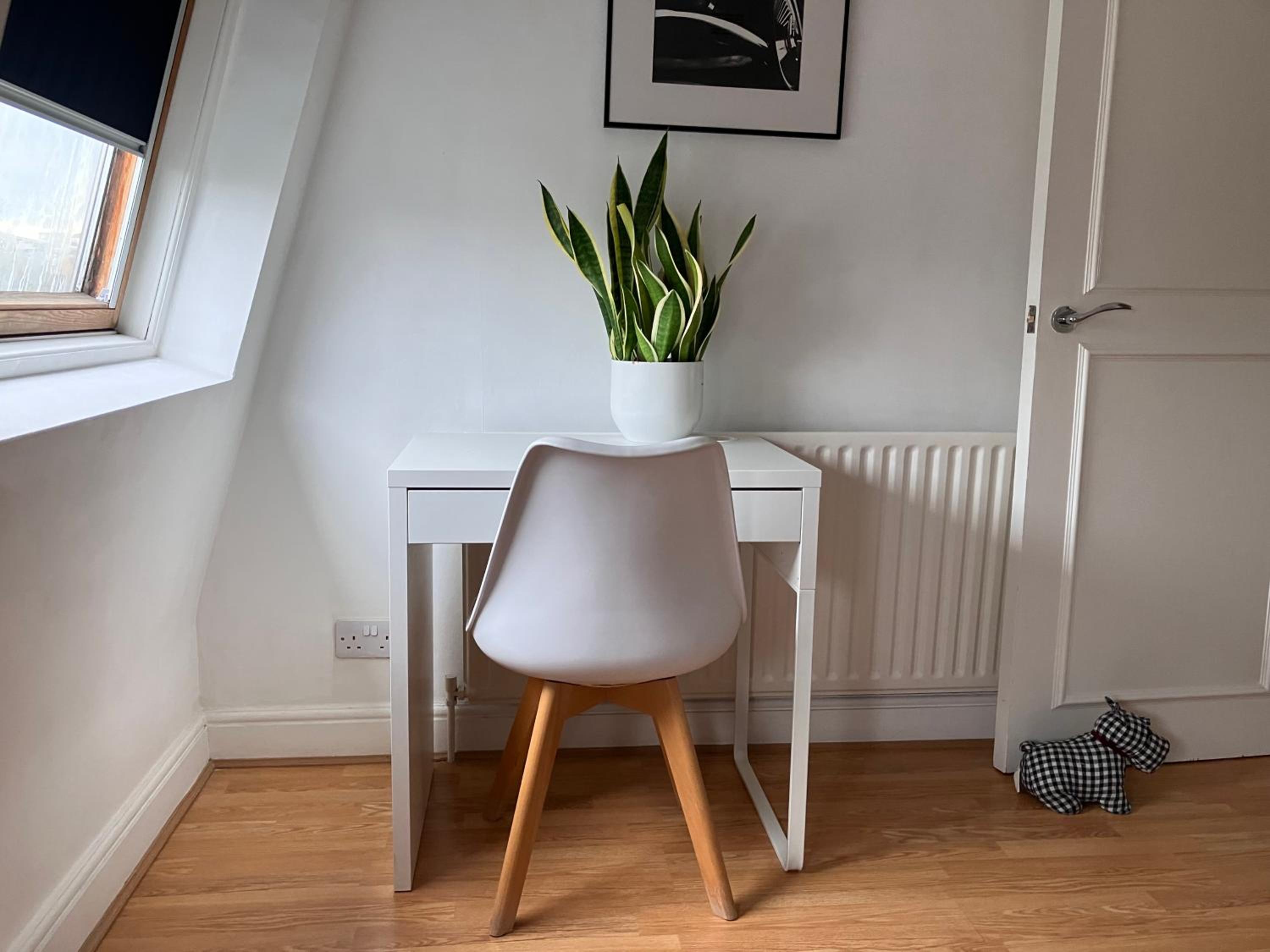 Spacious KENSINGTON Apartment - GREAT LOCATION